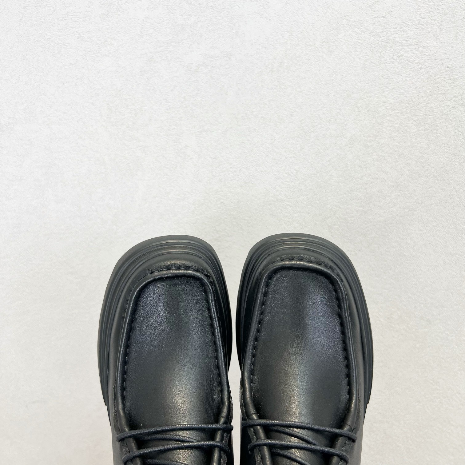 Roger Vivier 로저 비비에 Roger Vivier 로저 비비에 벨트 버클 플랫폼 앵클부츠 15