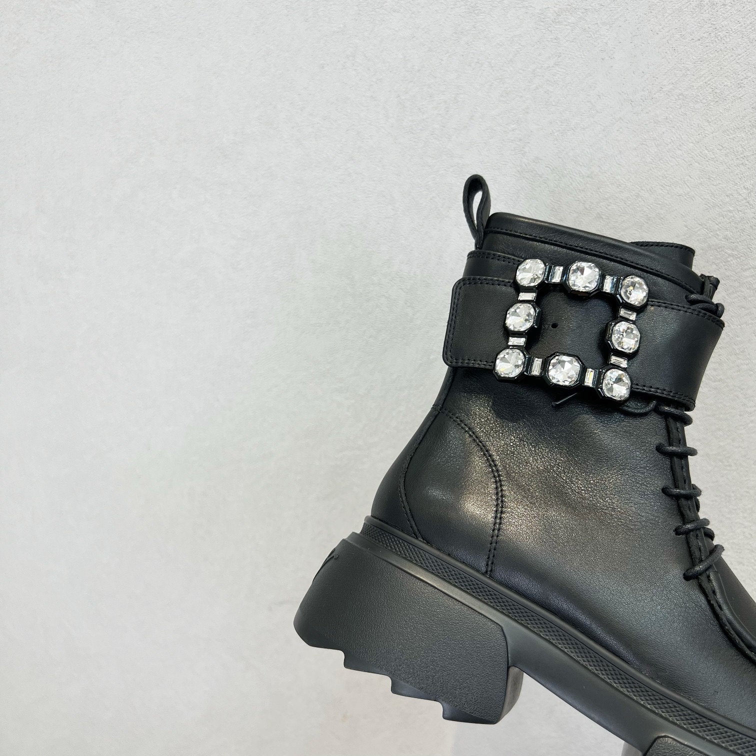 Roger Vivier 로저 비비에 Roger Vivier 로저 비비에 벨트 버클 플랫폼 앵클부츠 17