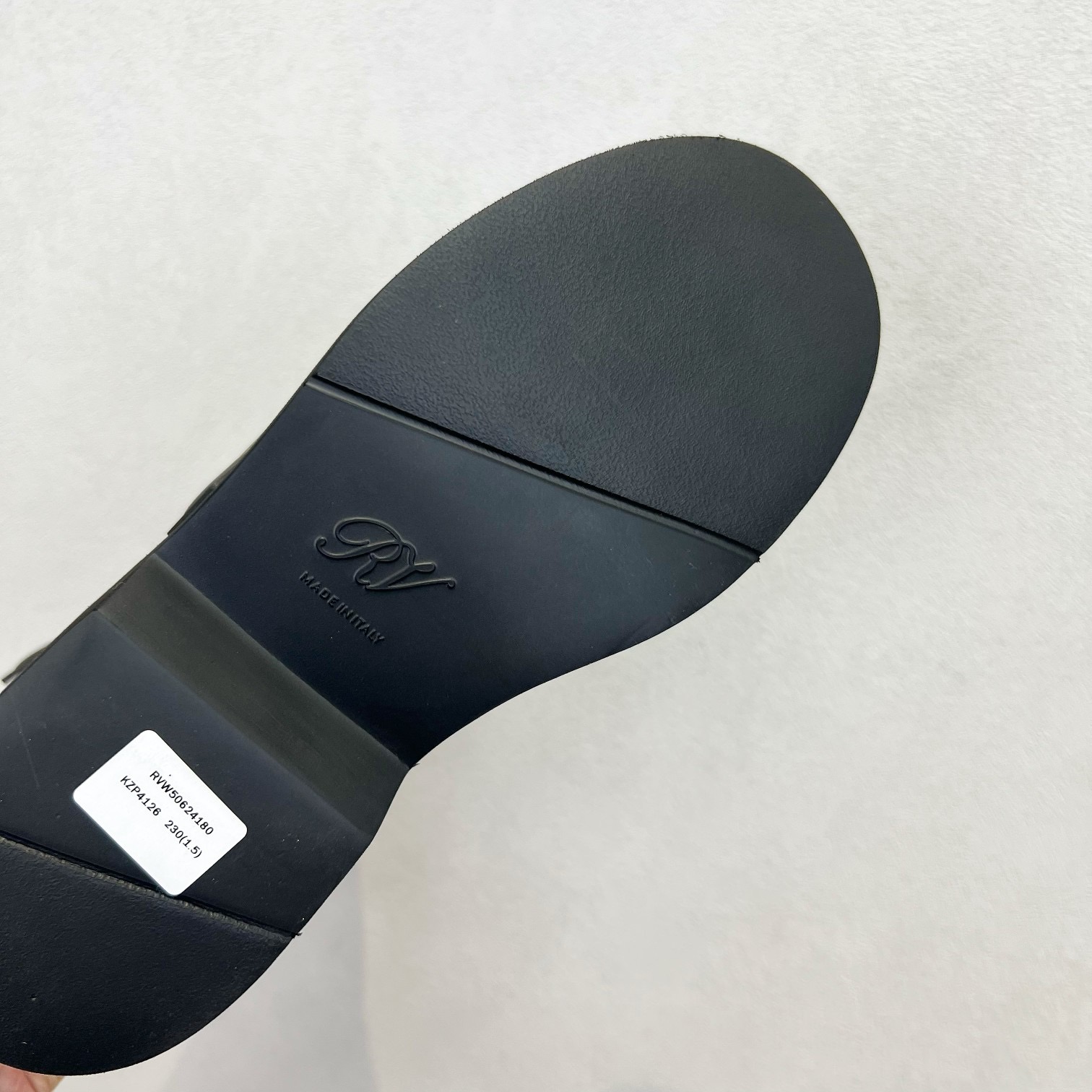 Roger Vivier 로저 비비에 Roger Vivier 로저 비비에 메탈 버클 레더 앵클 부츠 15