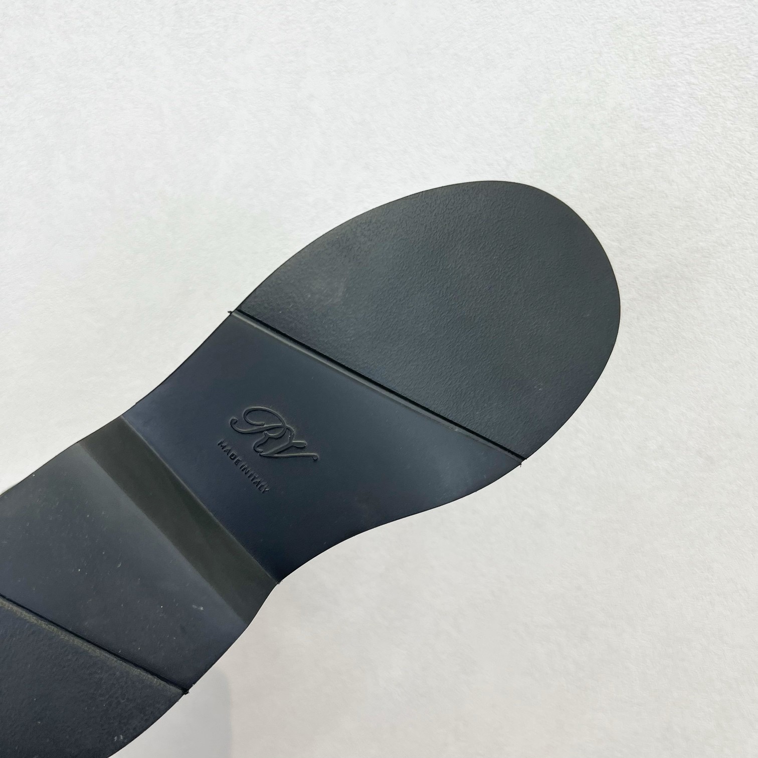 Roger Vivier 로저 비비에 Roger Vivier 로저 비비에 메탈 버클 레더 앵클 부츠 15