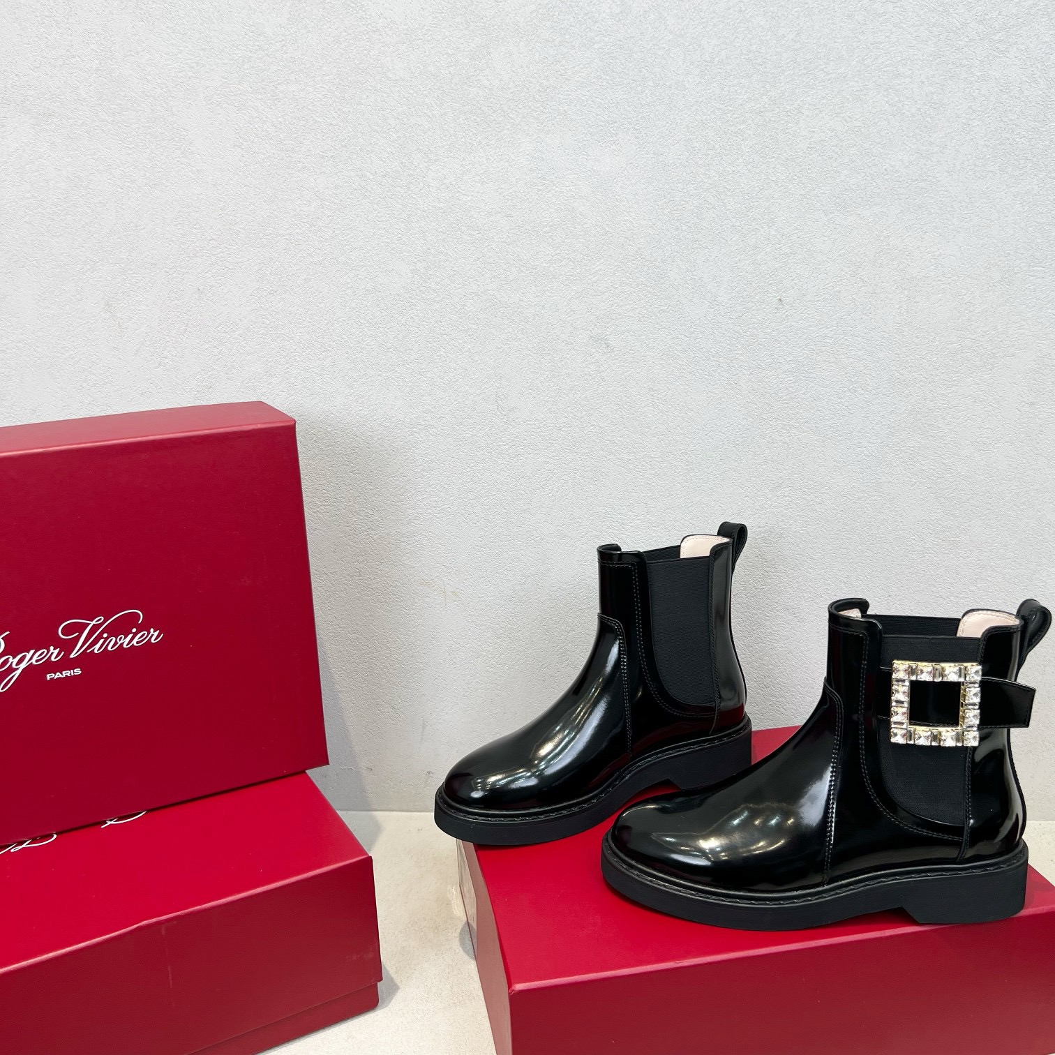 Roger Vivier 로저 비비에 Roger Vivier 로저 비비에 벨크리스탈 첼시 앵클부츠 8