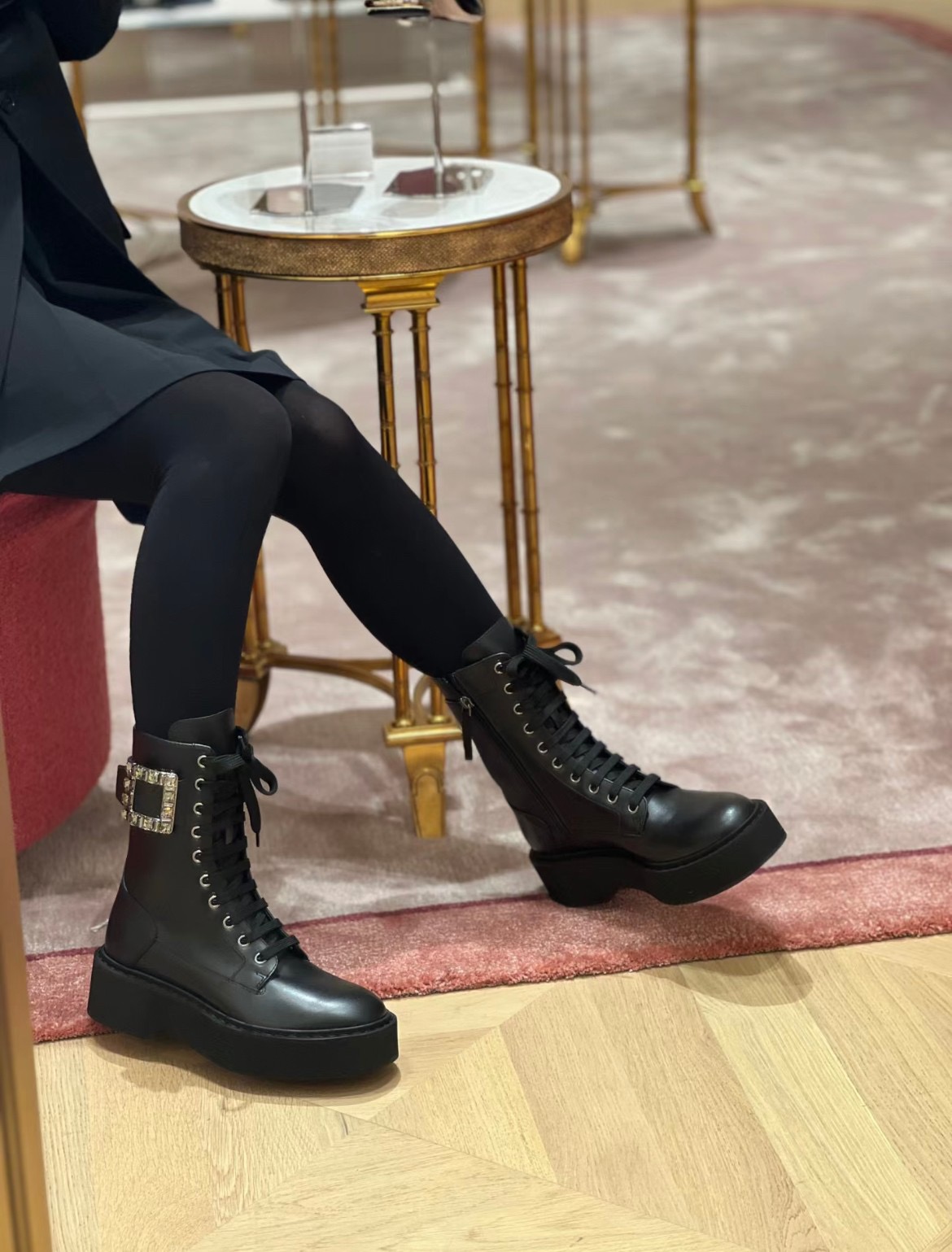 Roger Vivier 로저 비비에 비브 스트라스 버클 레이스업 앵클 부츠 5