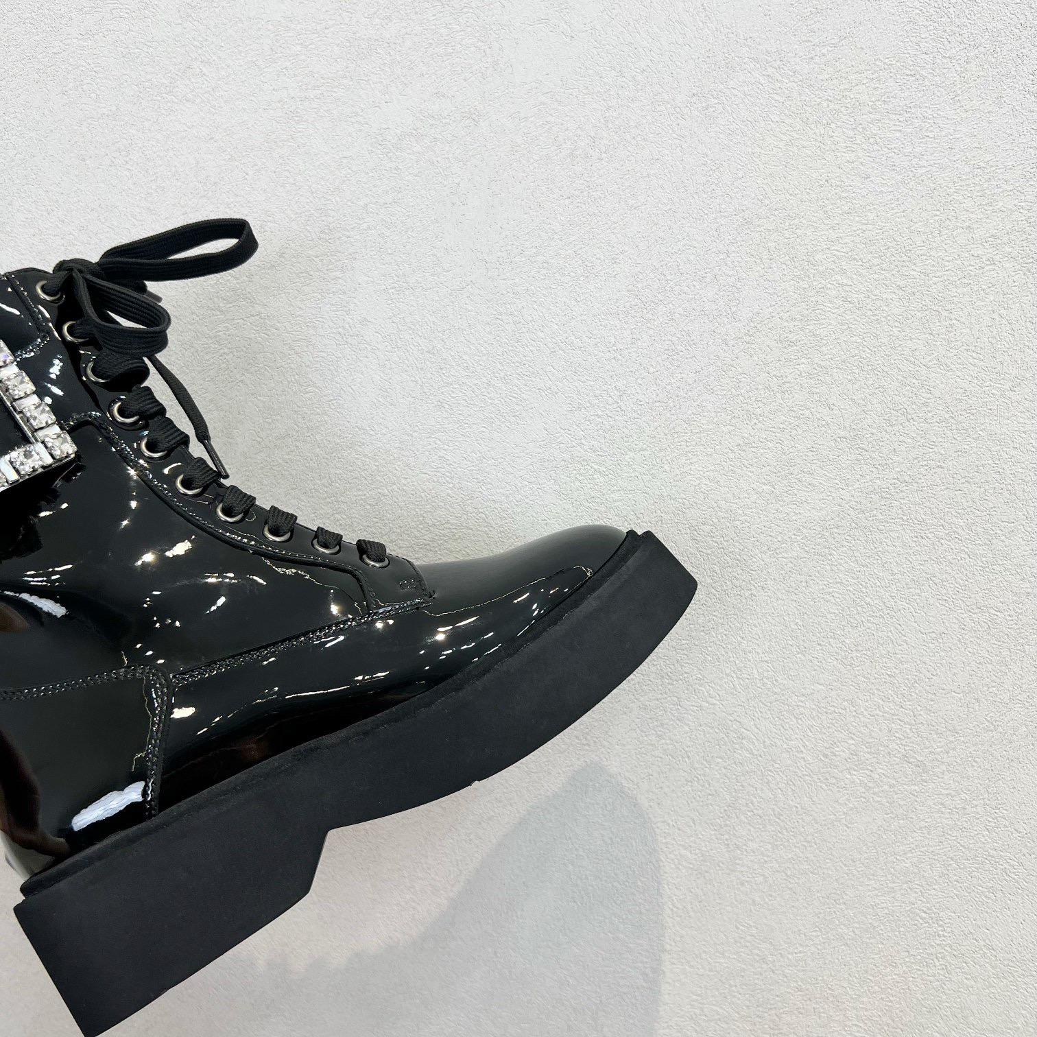 Roger Vivier 로저 비비에 비브 스트라스 버클 레이스업 앵클 부츠 14