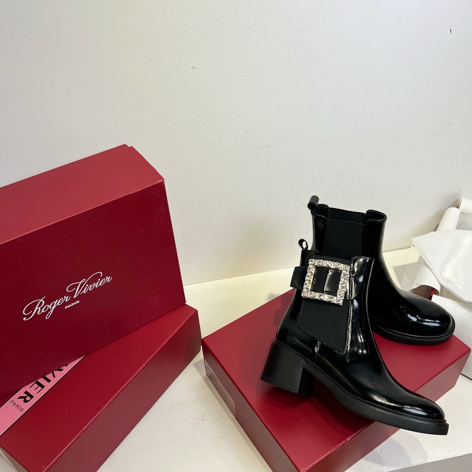 Roger Vivier 로저 비비에 Roger Vivier 로저 비비에 벨크리스탈 첼시 앵클부츠 12