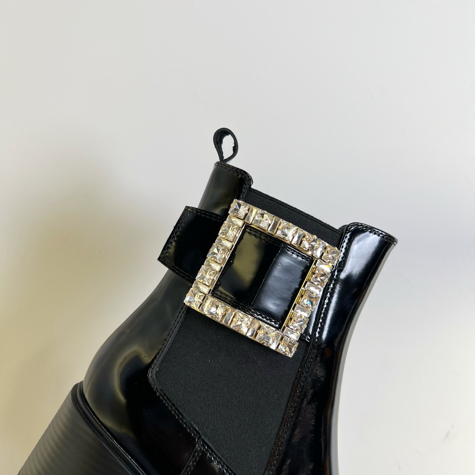 Roger Vivier 로저 비비에 Roger Vivier 로저 비비에 벨크리스탈 첼시 앵클부츠 13