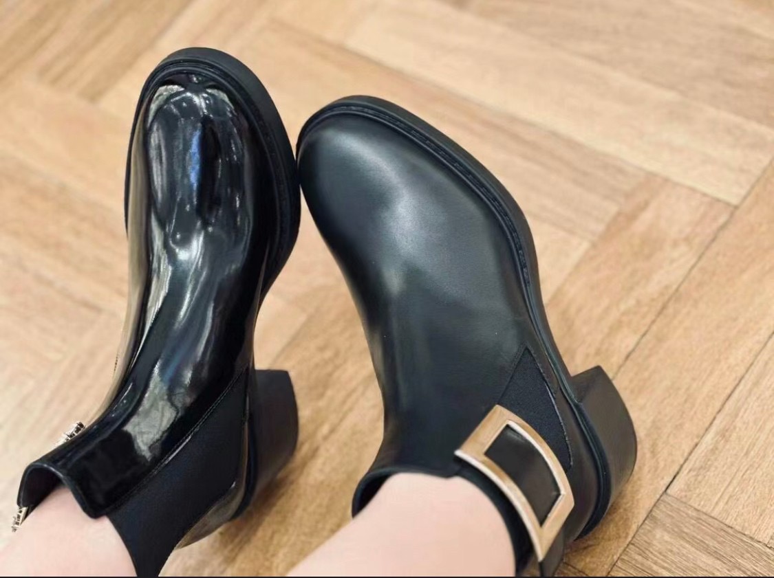 Roger Vivier 로저 비비에 Roger Vivier 로저 비비에 벨크리스탈 첼시 앵클부츠 3