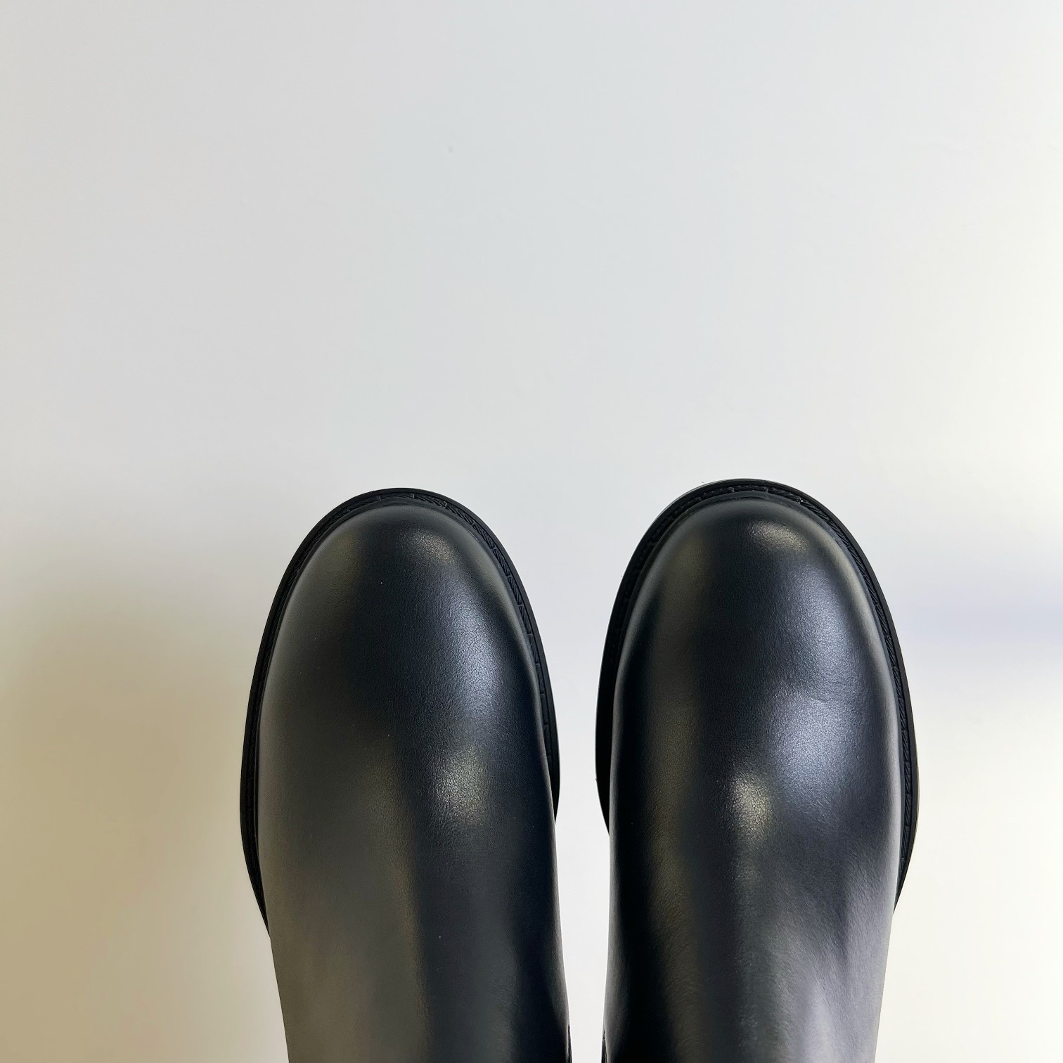 Roger Vivier 로저 비비에 Roger Vivier 로저 비비에 벨크리스탈 첼시 앵클부츠 11