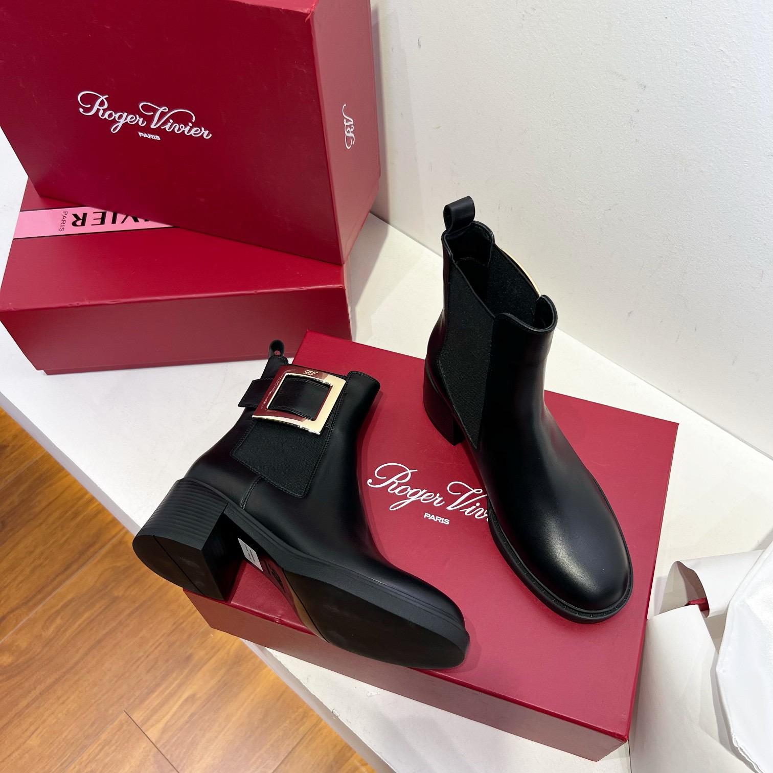 Roger Vivier 로저 비비에 Roger Vivier 로저 비비에 벨크리스탈 첼시 앵클부츠 12