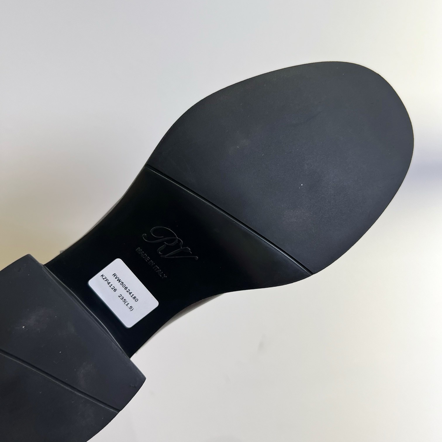 Roger Vivier 로저 비비에 Roger Vivier 로저 비비에 벨크리스탈 첼시 앵클부츠 15