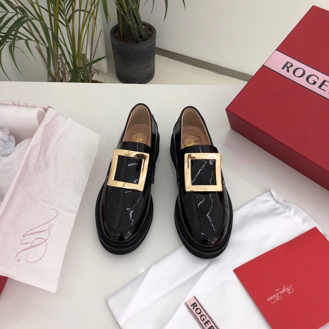 Roger Vivier 로저 비비에 벨 비비에 크리스탈 버클 페이턴트 로퍼 12