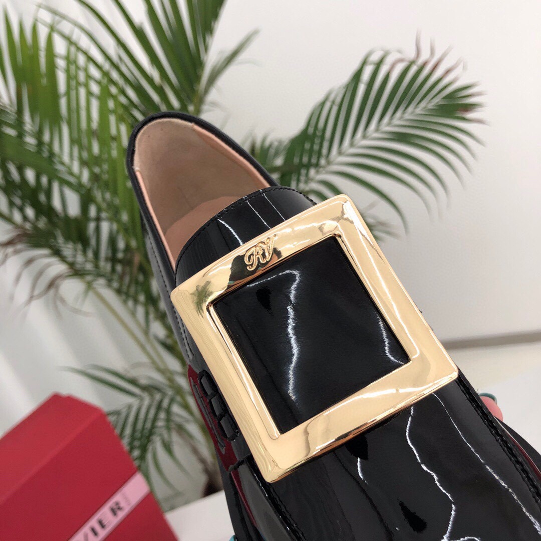 Roger Vivier 로저 비비에 벨 비비에 크리스탈 버클 페이턴트 로퍼 13