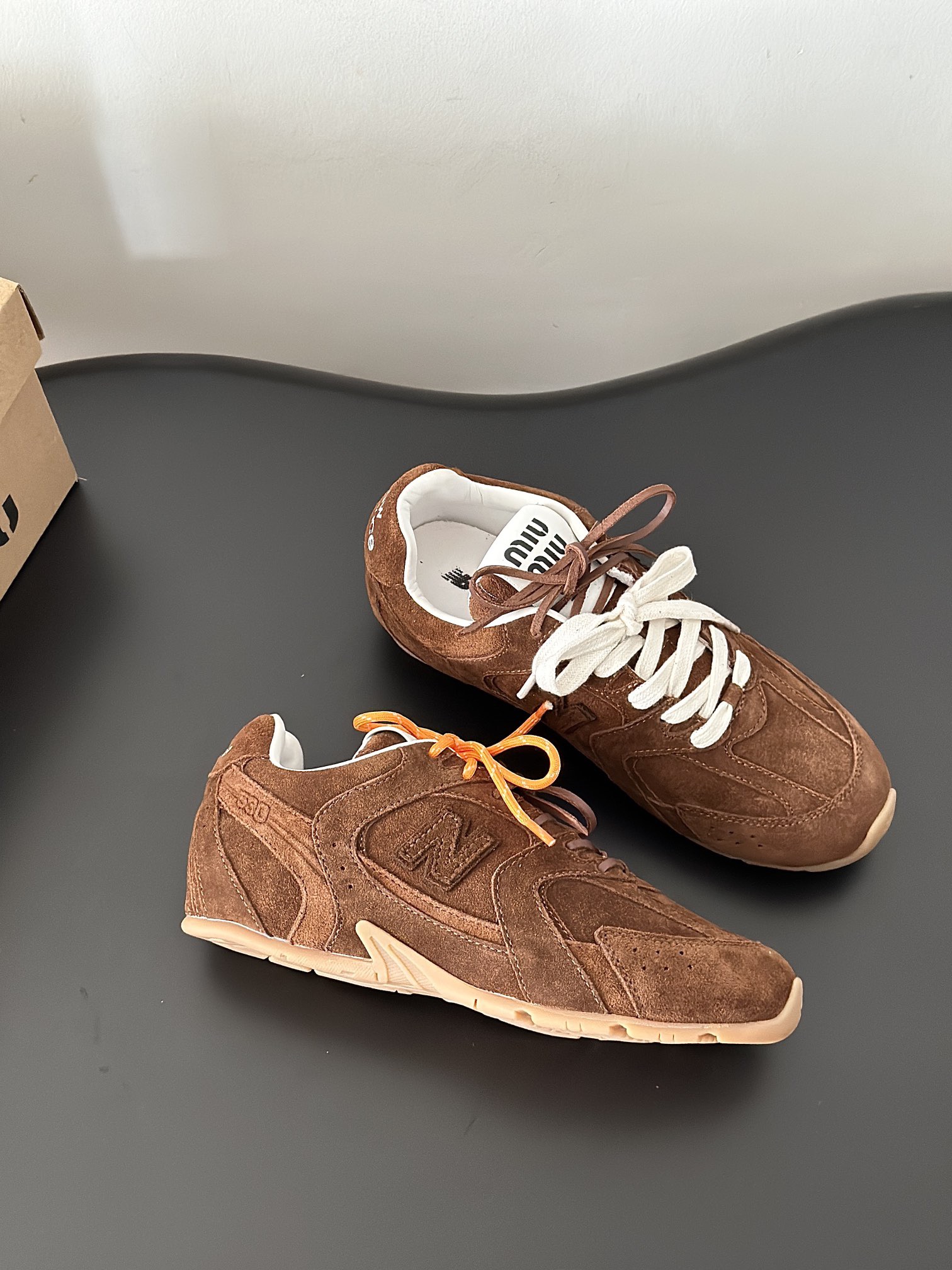 New Balance 뉴발란스 뉴발란스 미우 러너 530 스웨이드 스니커즈 5