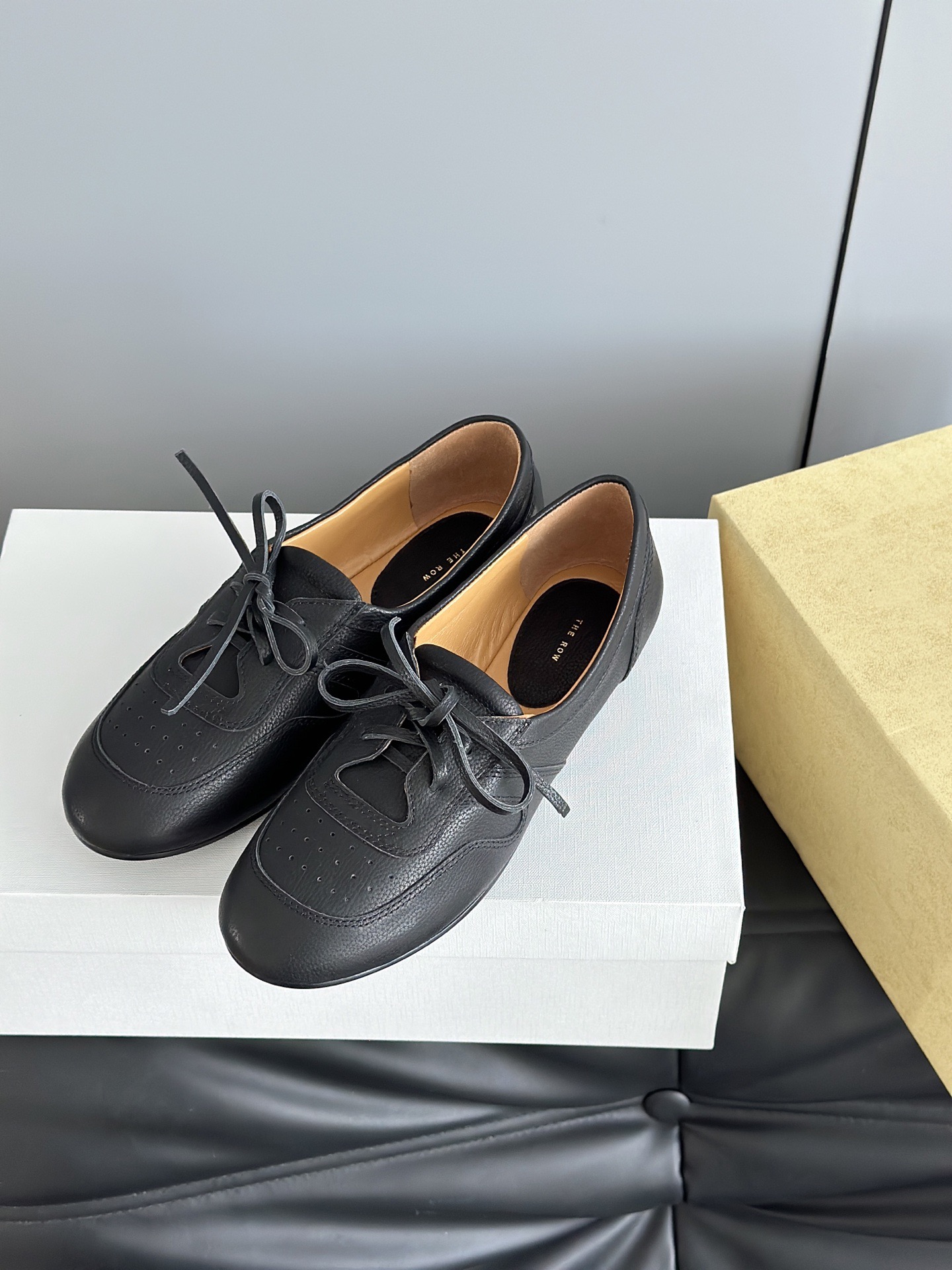 The Row 더로우 레더 레이스업 플랫 2