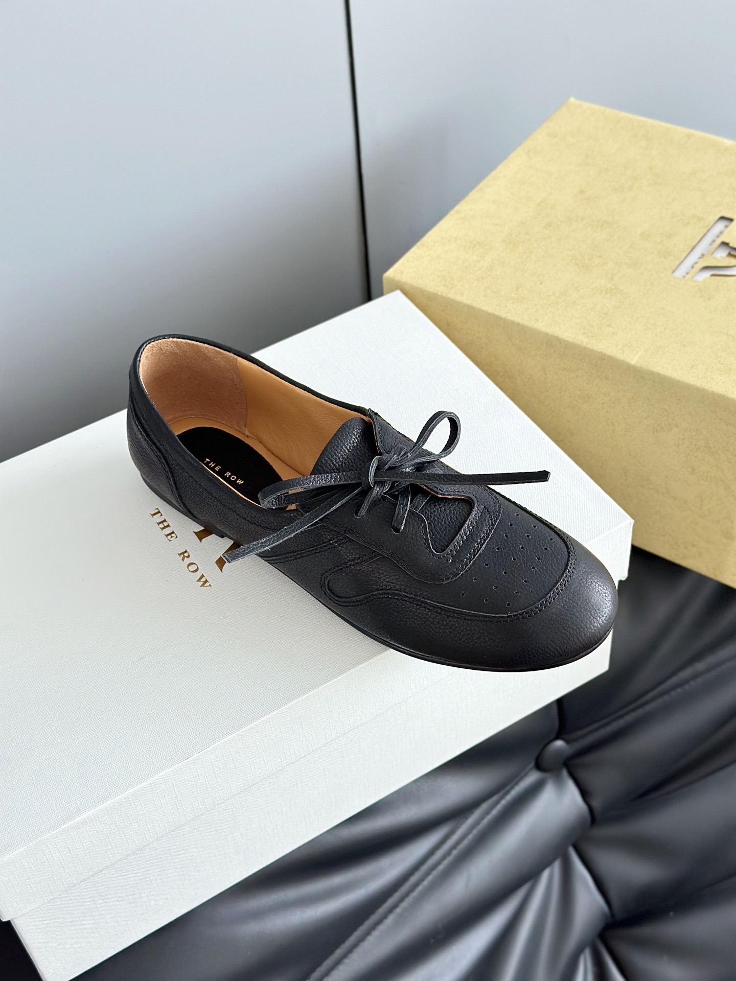 The Row 더로우 레더 레이스업 플랫 4
