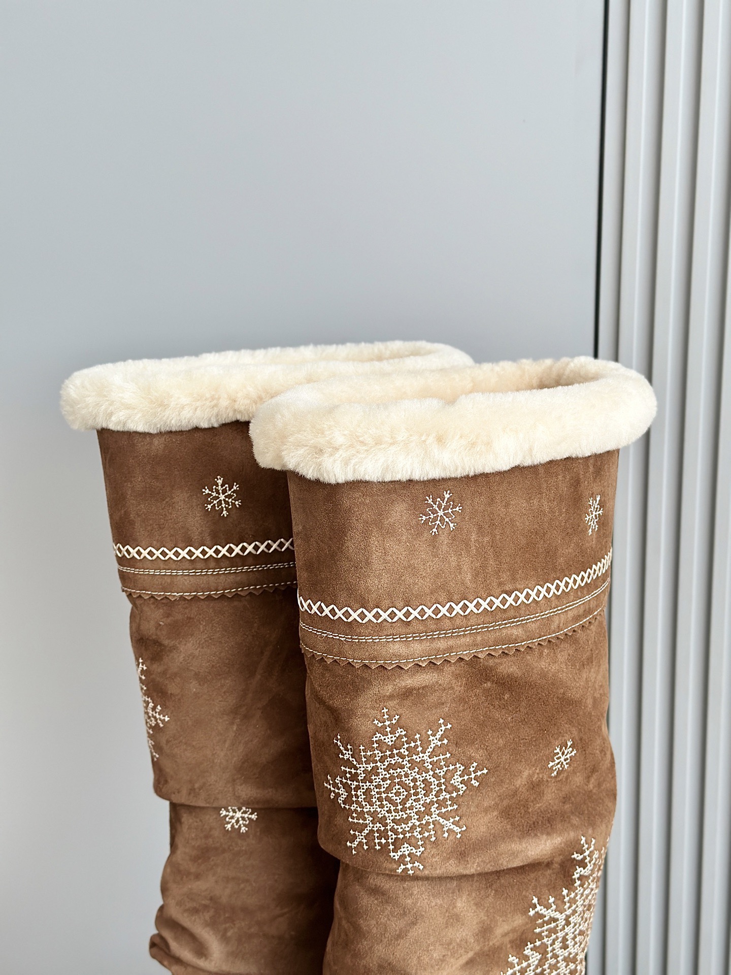 Unfolio 언폴리오 스노우플레이크 롱 셰어링 부츠 11