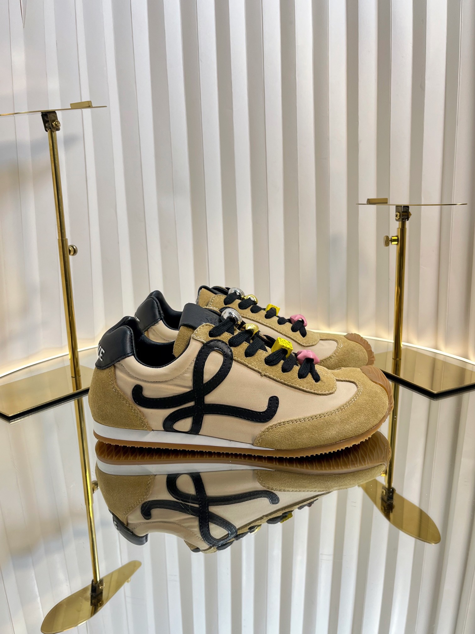 Loewe 로에베 발레트 러너 스니커즈 4