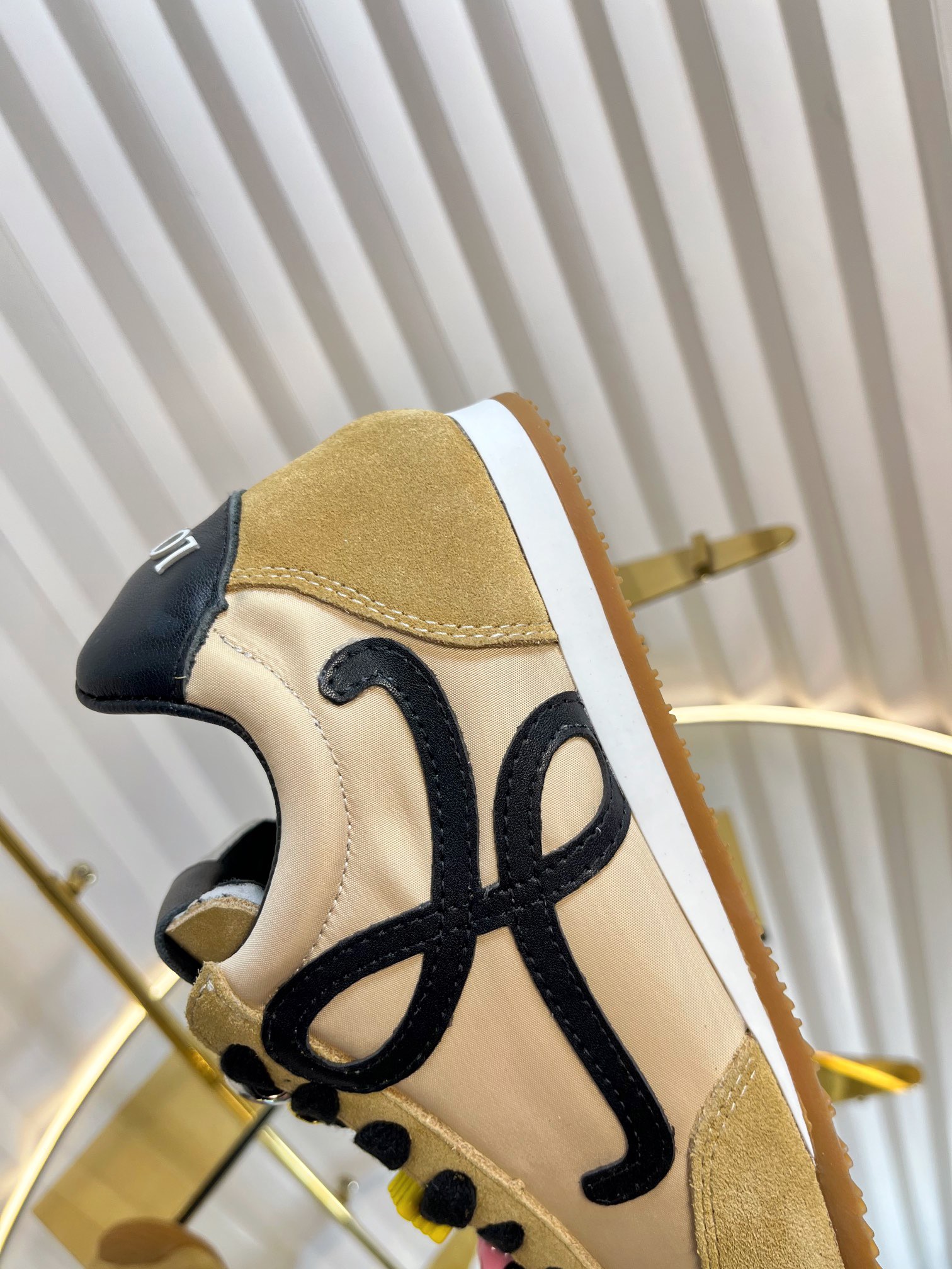 Loewe 로에베 발레트 러너 스니커즈 10