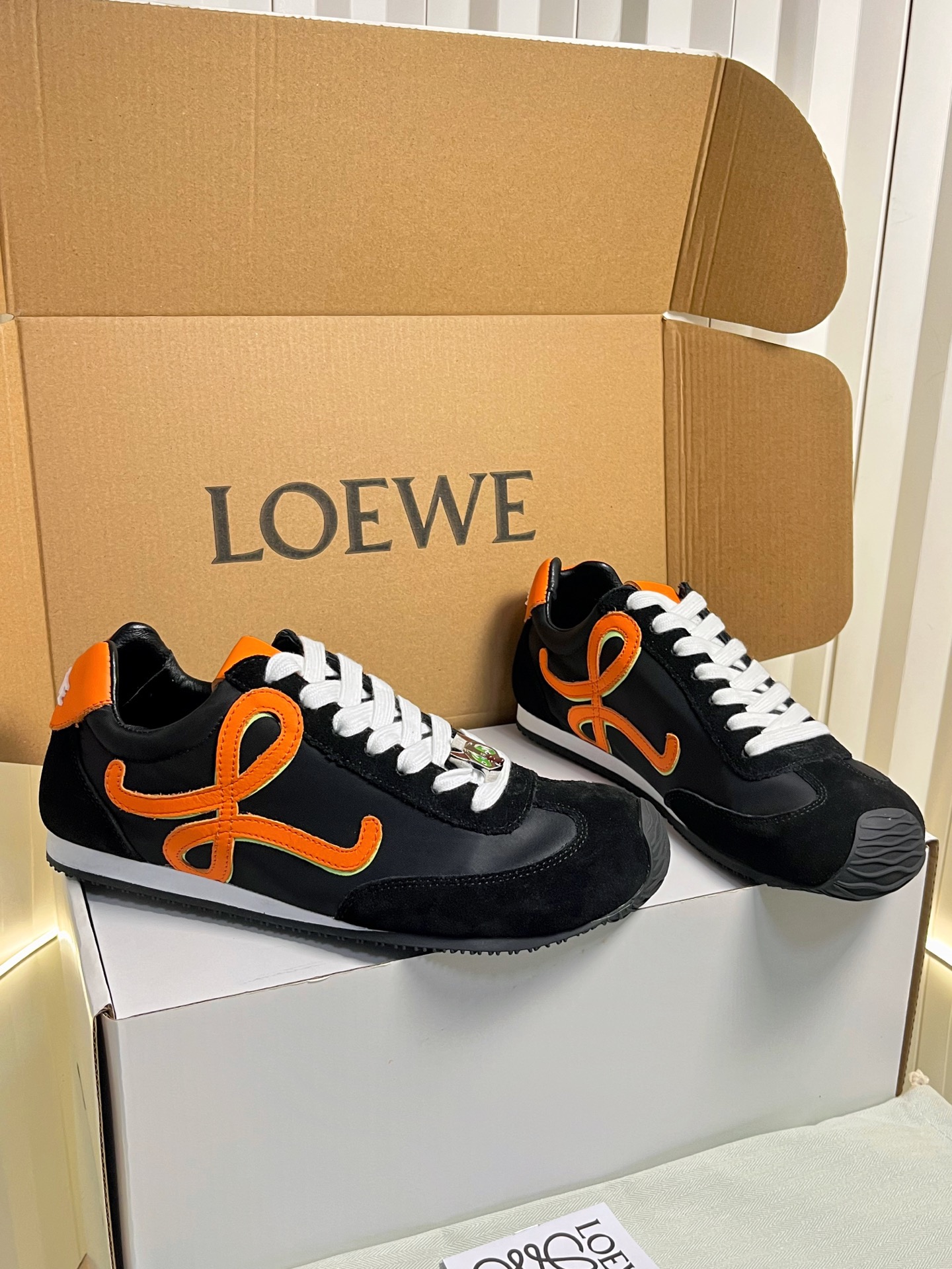 Loewe 로에베 발레트 러너 스니커즈 4