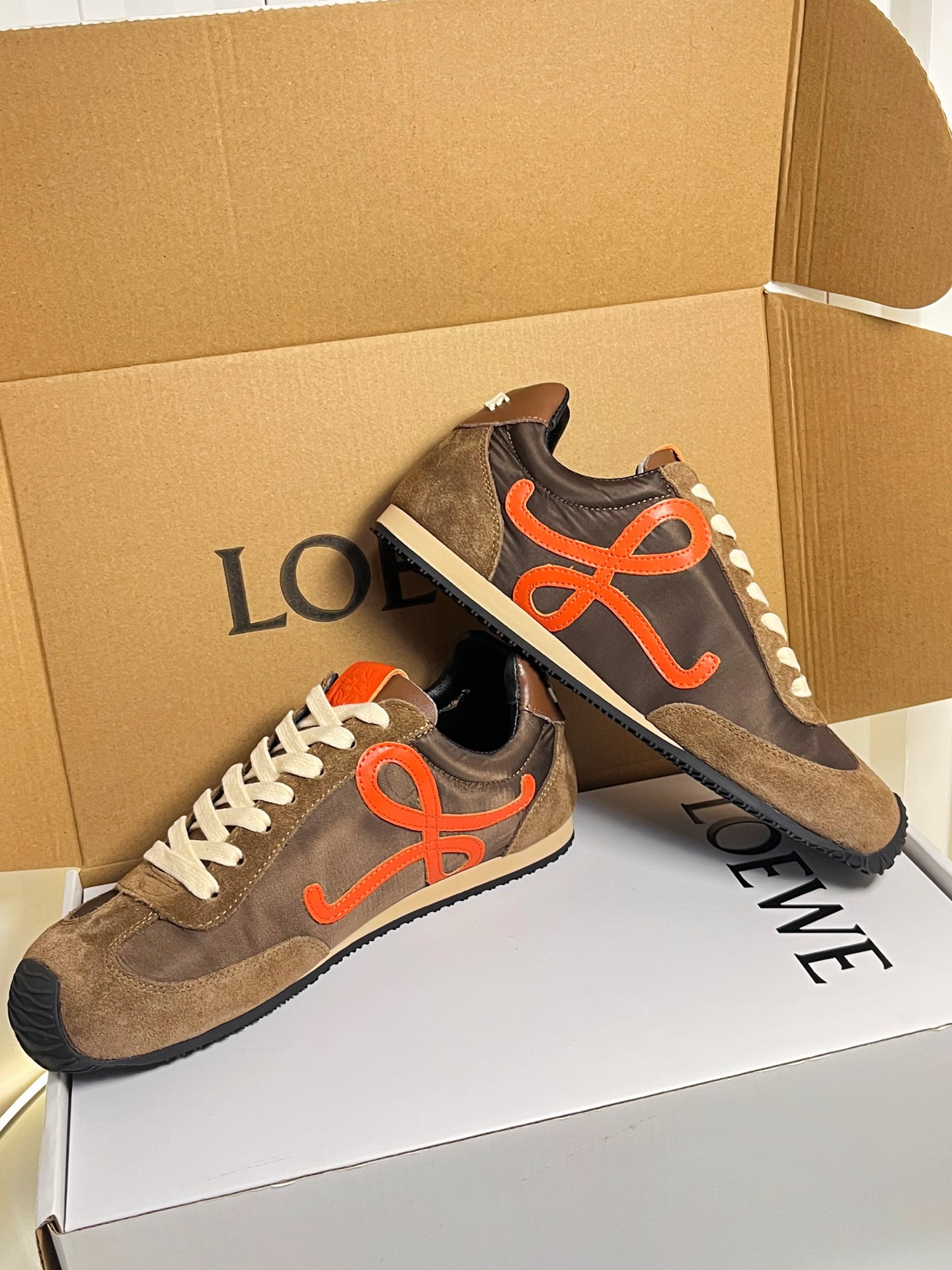 Loewe 로에베 발레트 러너 스니커즈 9