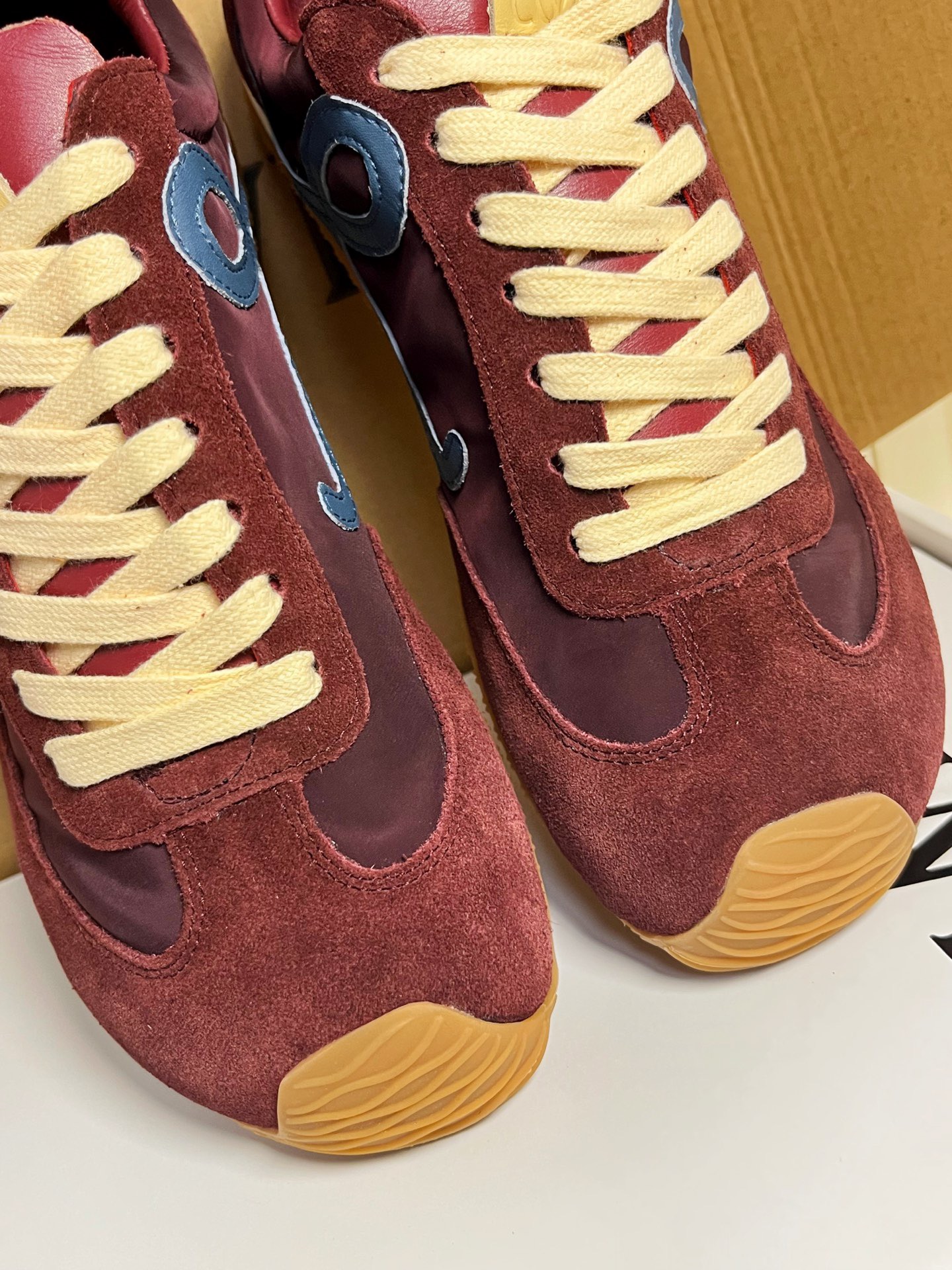 Loewe 로에베 발레트 러너 스니커즈 10