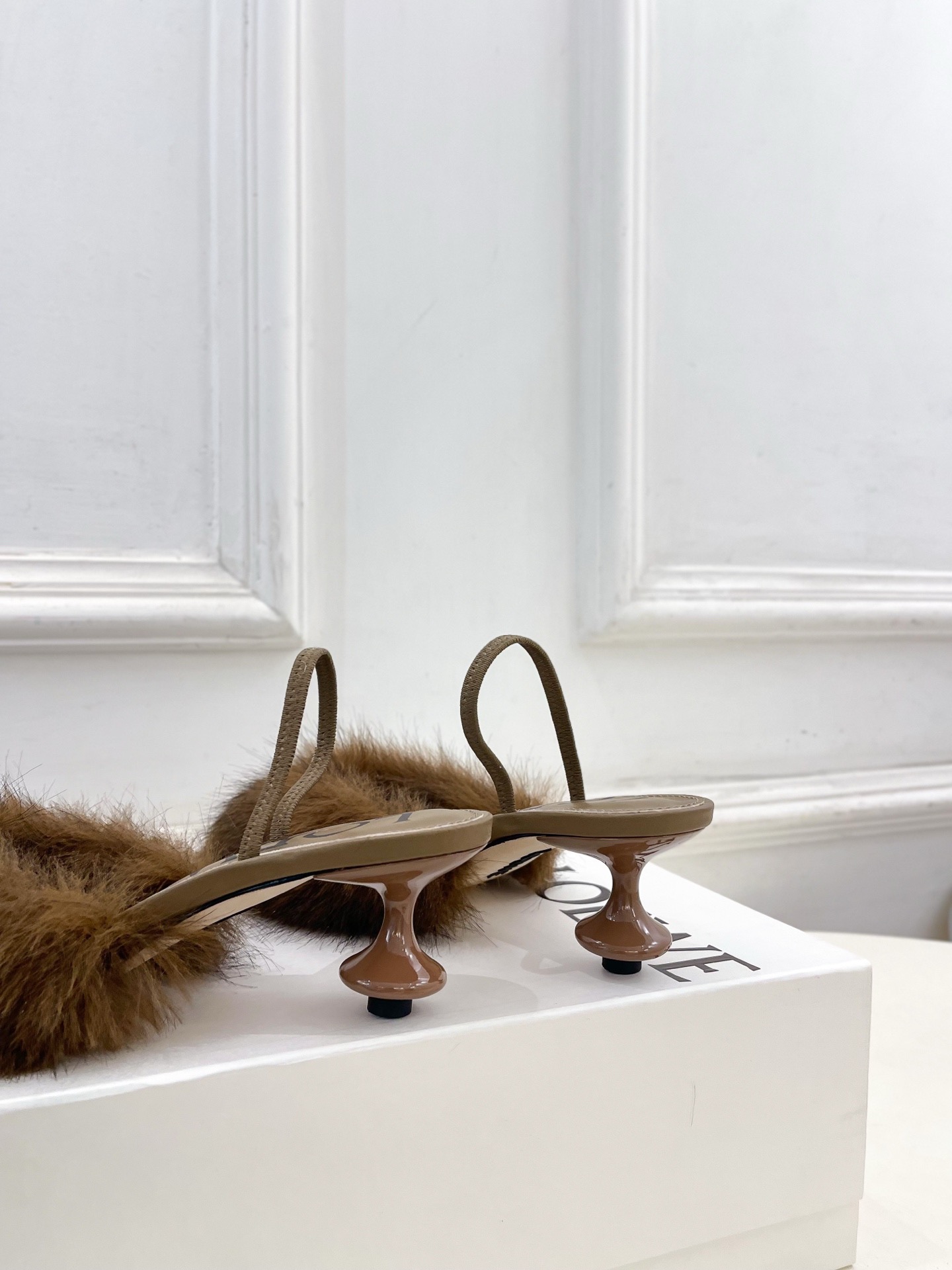 Loewe 로에베 폭스 퍼 토이 슬링백 힐 9