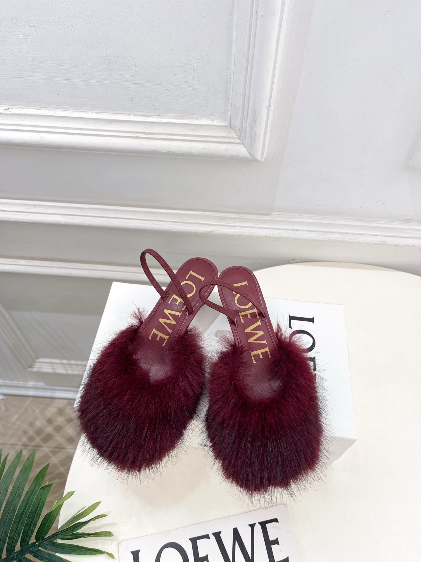 Loewe 로에베 폭스 퍼 토이 슬링백 힐 4