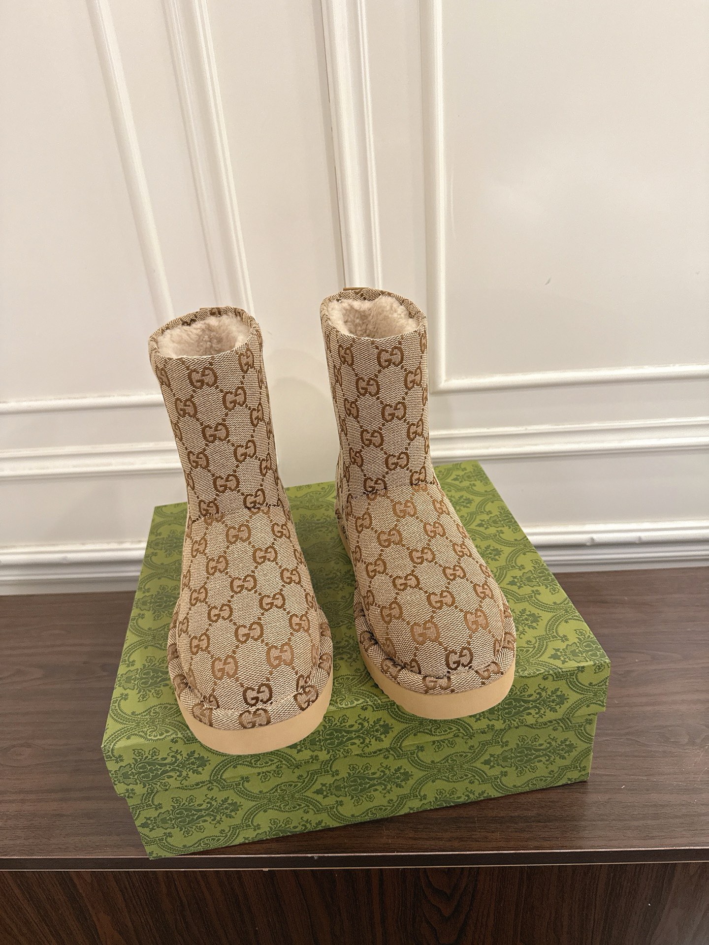 Gucci 구찌 GG 패턴 여성 스웨이드 퍼 부츠 1