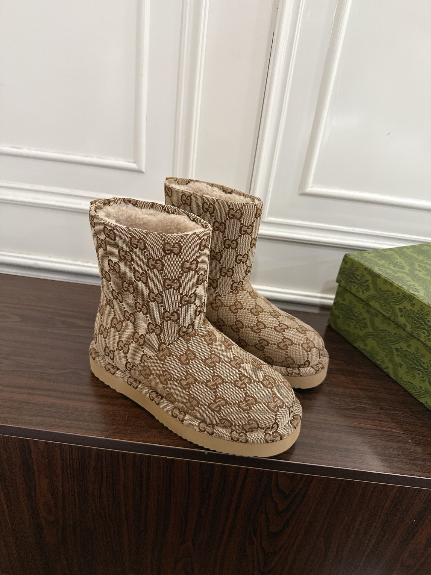 Gucci 구찌 GG 패턴 여성 스웨이드 퍼 부츠 2