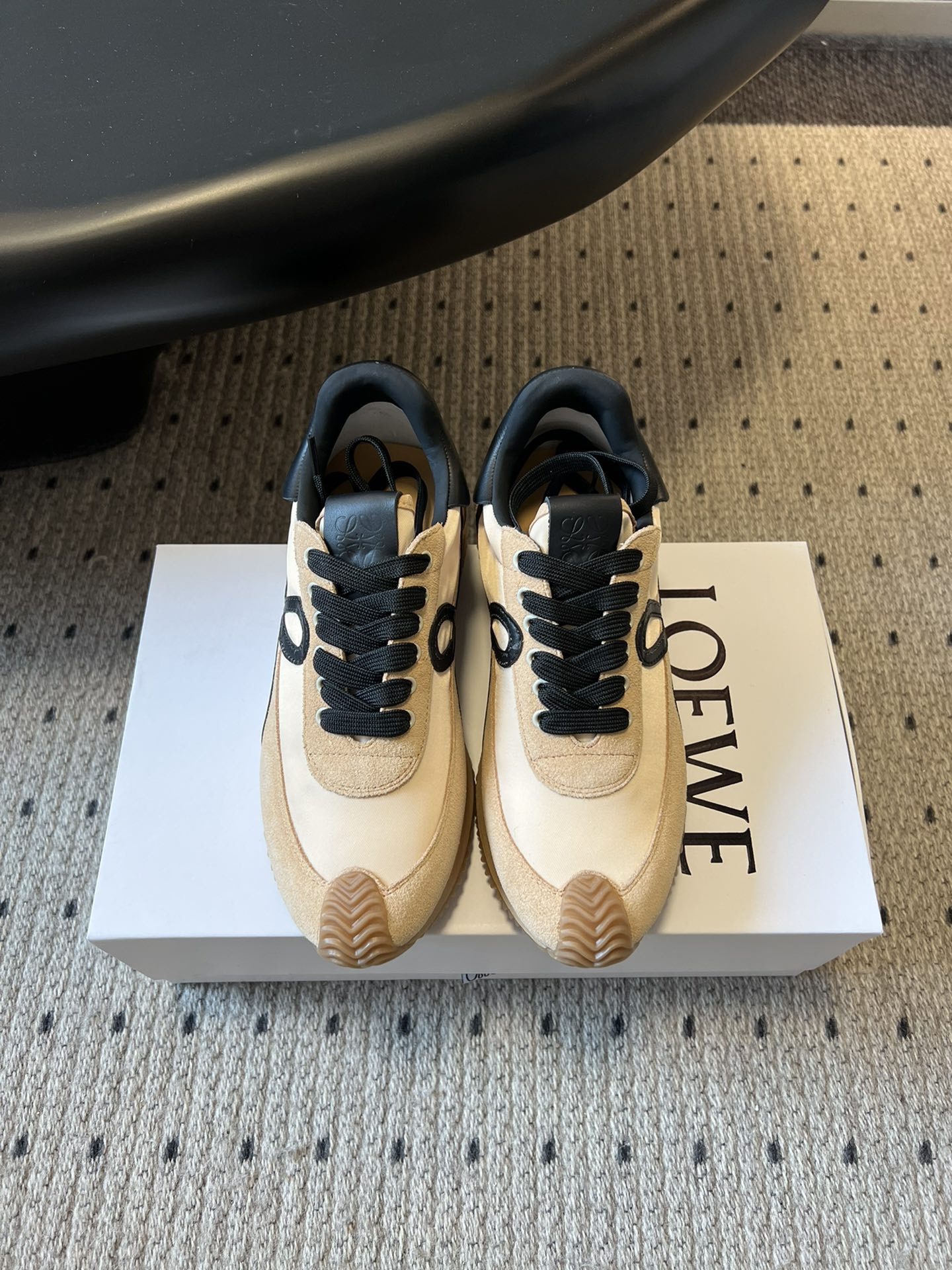 Loewe 로에베 게이트 러너 스니커즈 4