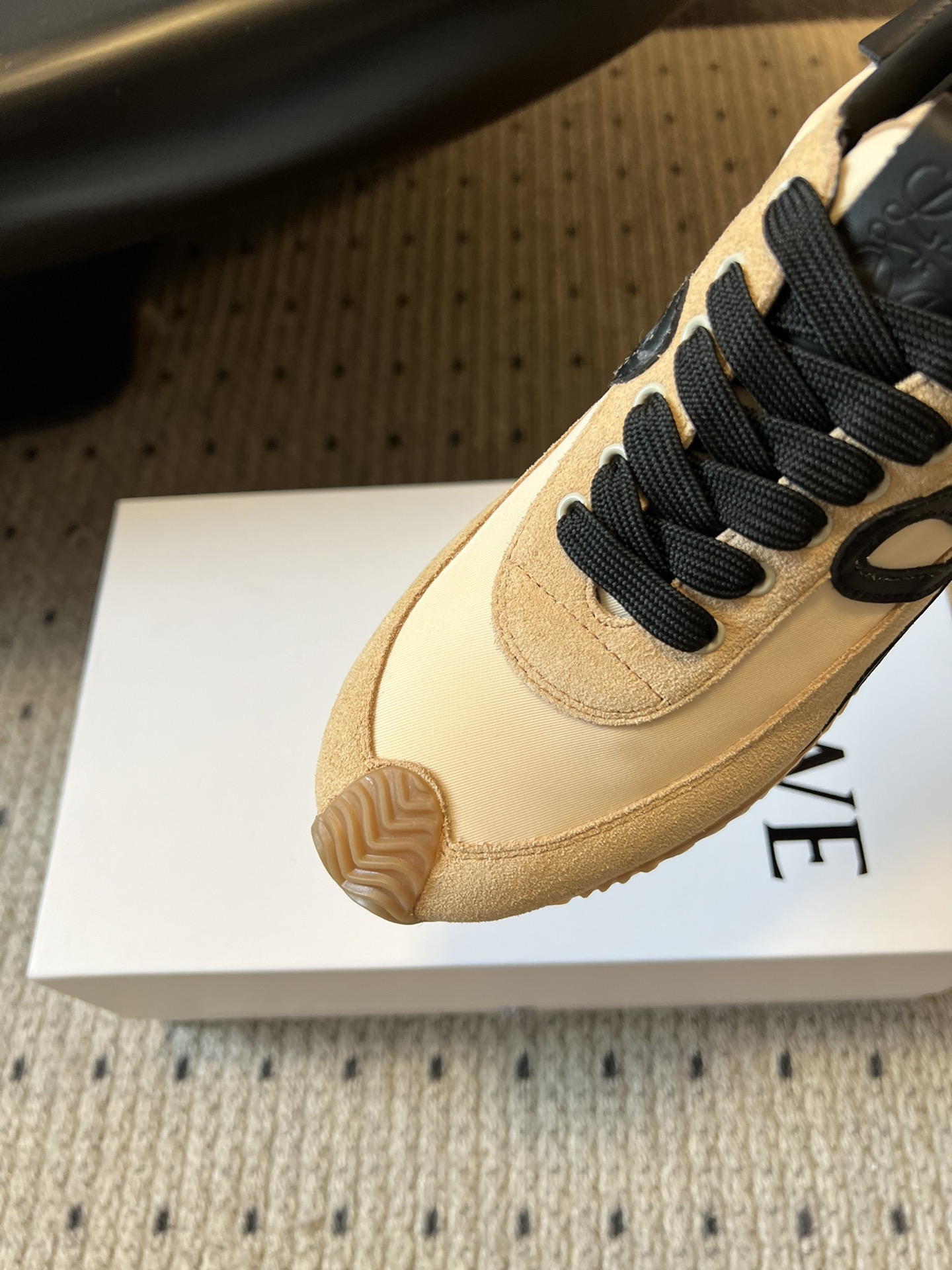 Loewe 로에베 게이트 러너 스니커즈 10