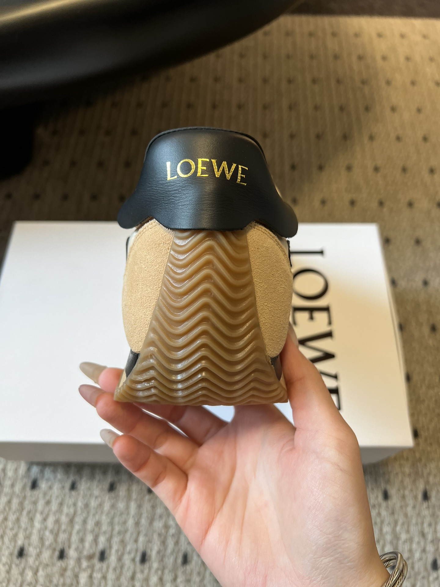 Loewe 로에베 게이트 러너 스니커즈 11