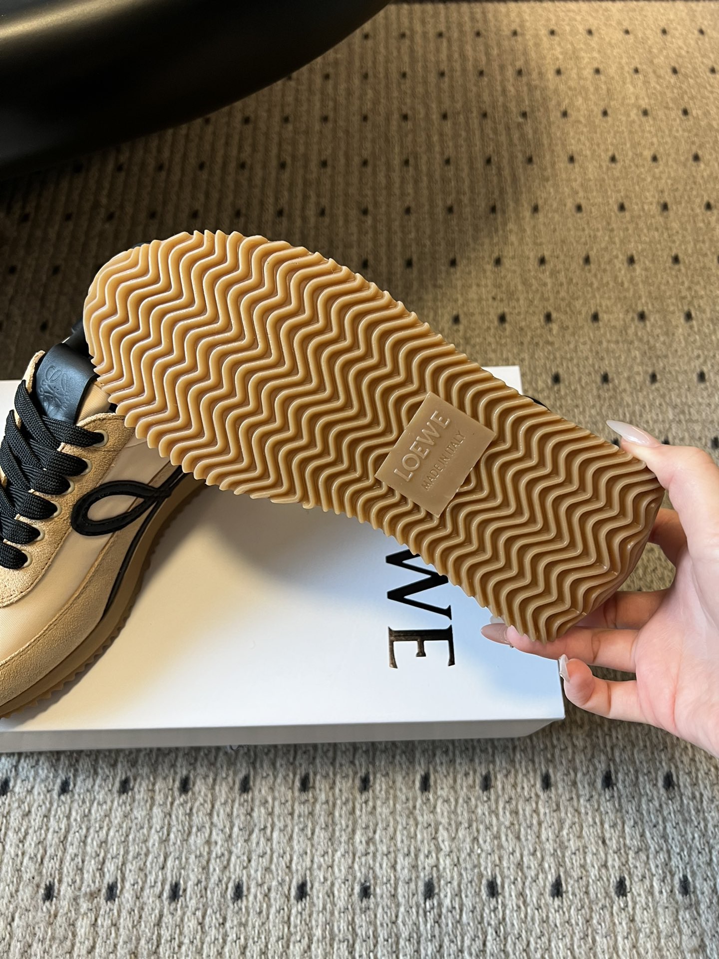 Loewe 로에베 게이트 러너 스니커즈 12