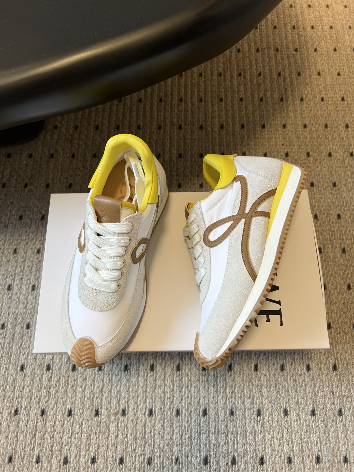 Loewe 로에베 게이트 러너 스니커즈 6