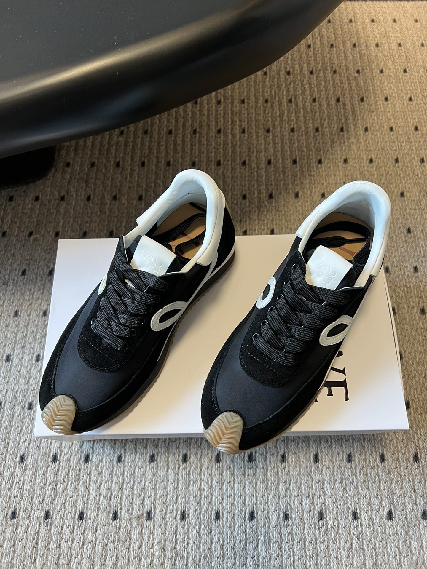 Loewe 로에베 게이트 러너 스니커즈 5