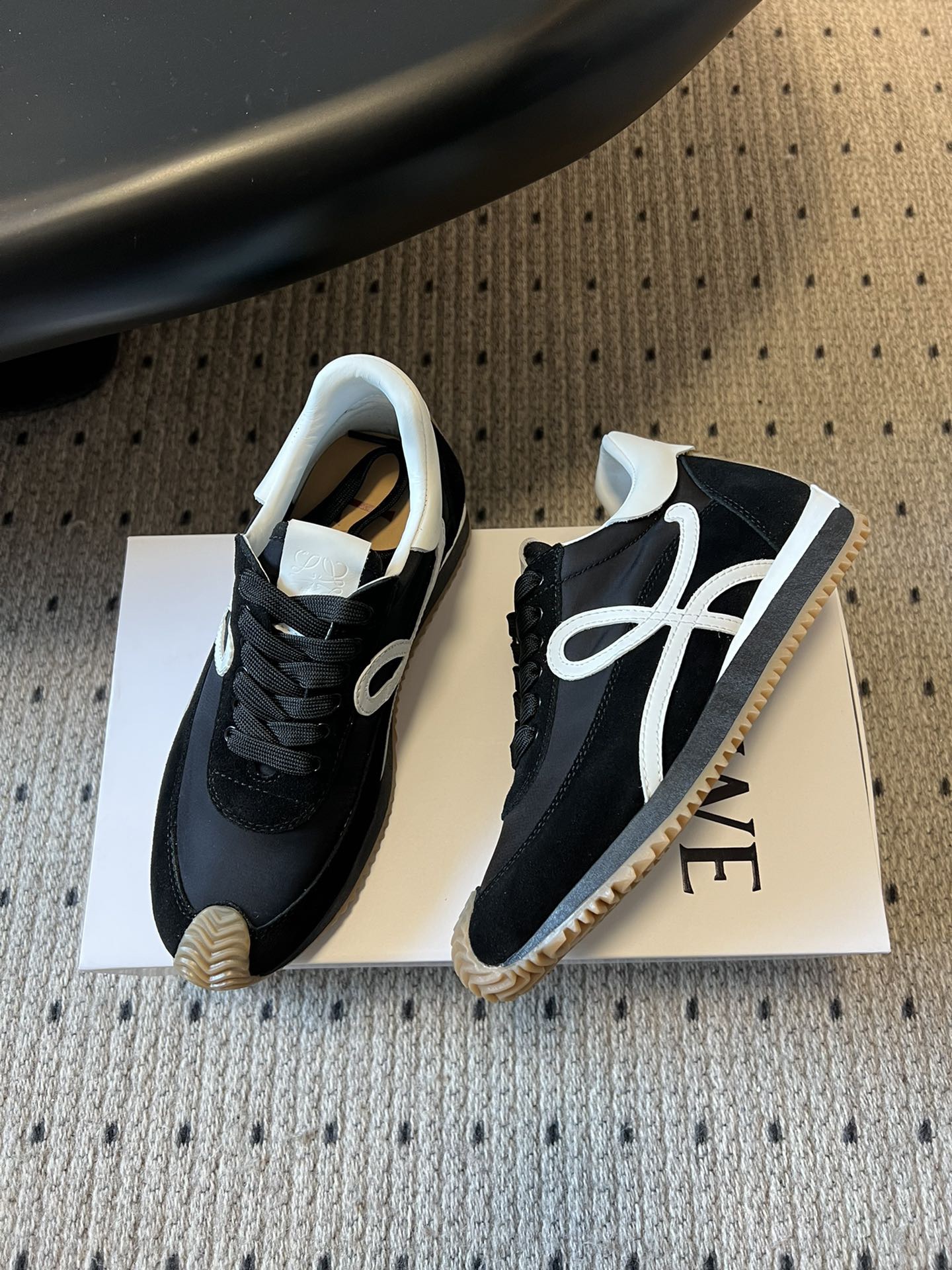 Loewe 로에베 게이트 러너 스니커즈 6