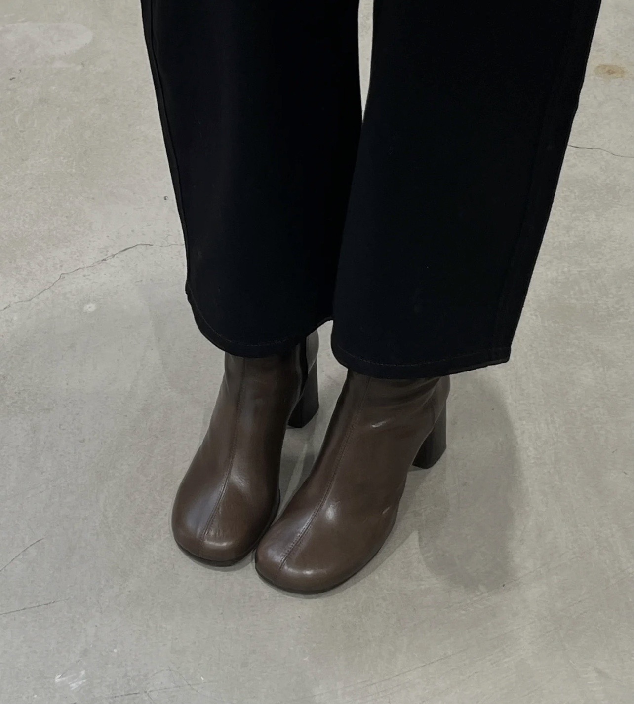 LEMAIRE 르메르 스퀘어토 레더 앵클부츠 2