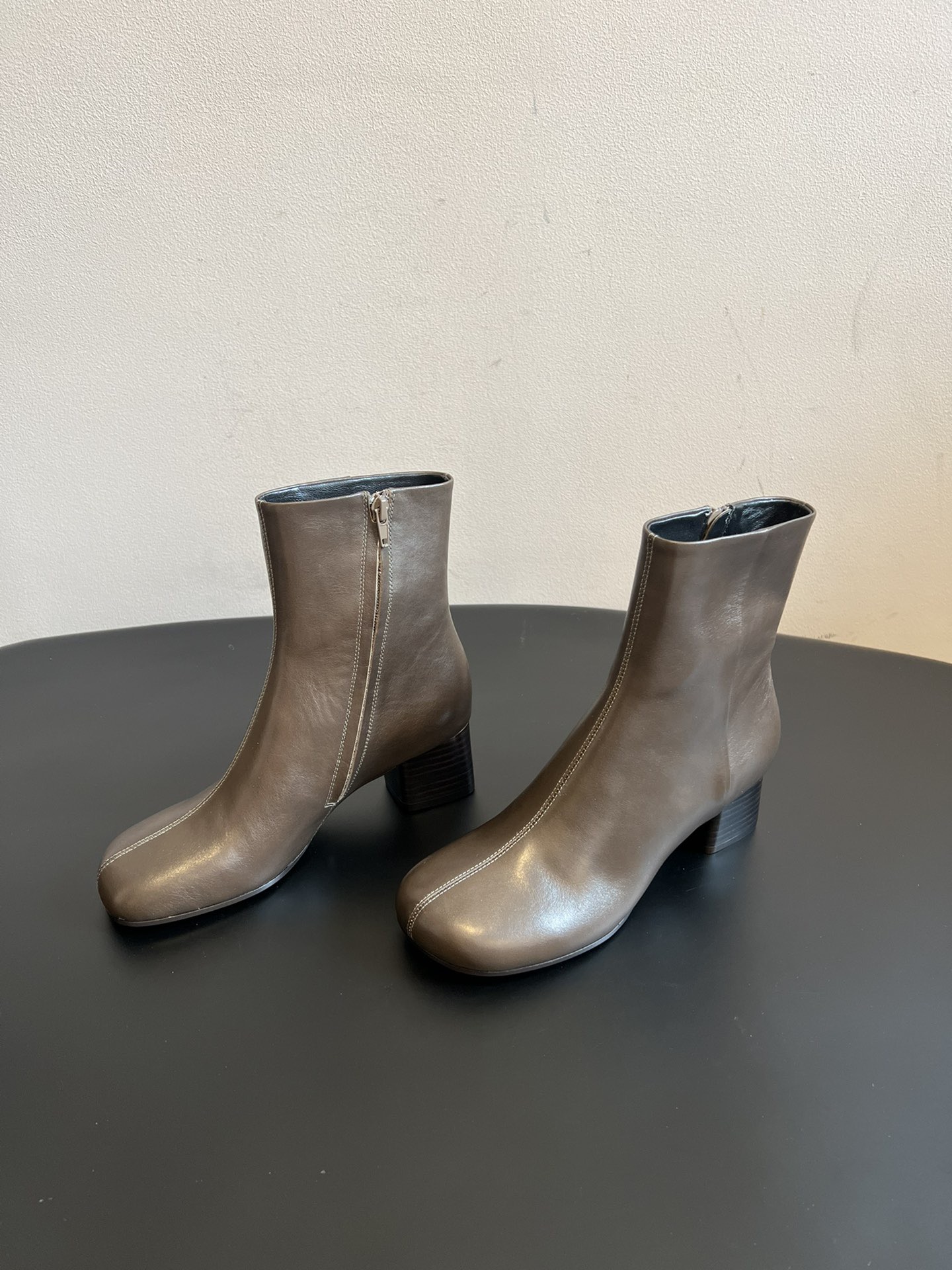 LEMAIRE 르메르 스퀘어토 레더 앵클부츠 5