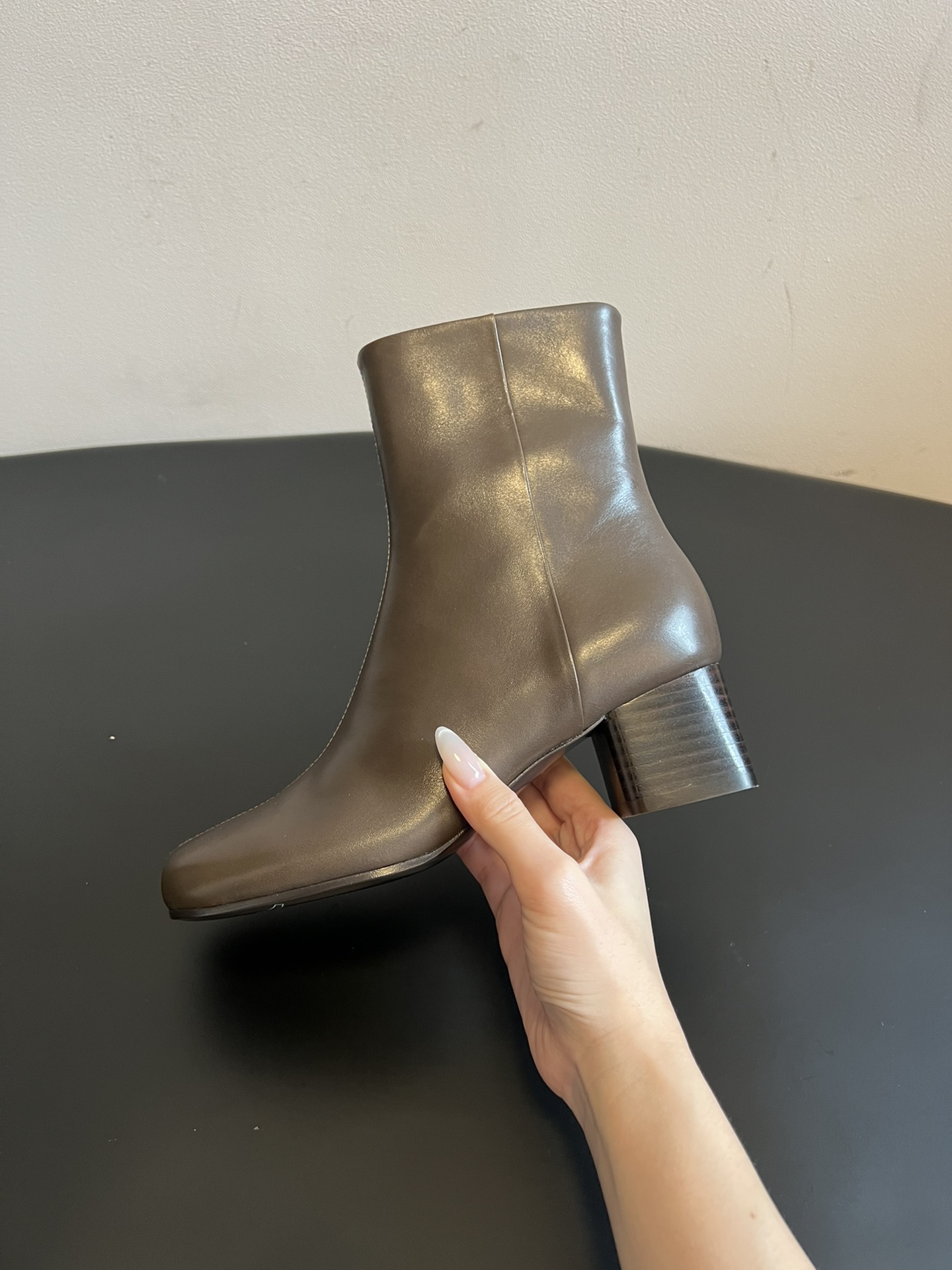 LEMAIRE 르메르 스퀘어토 레더 앵클부츠 8