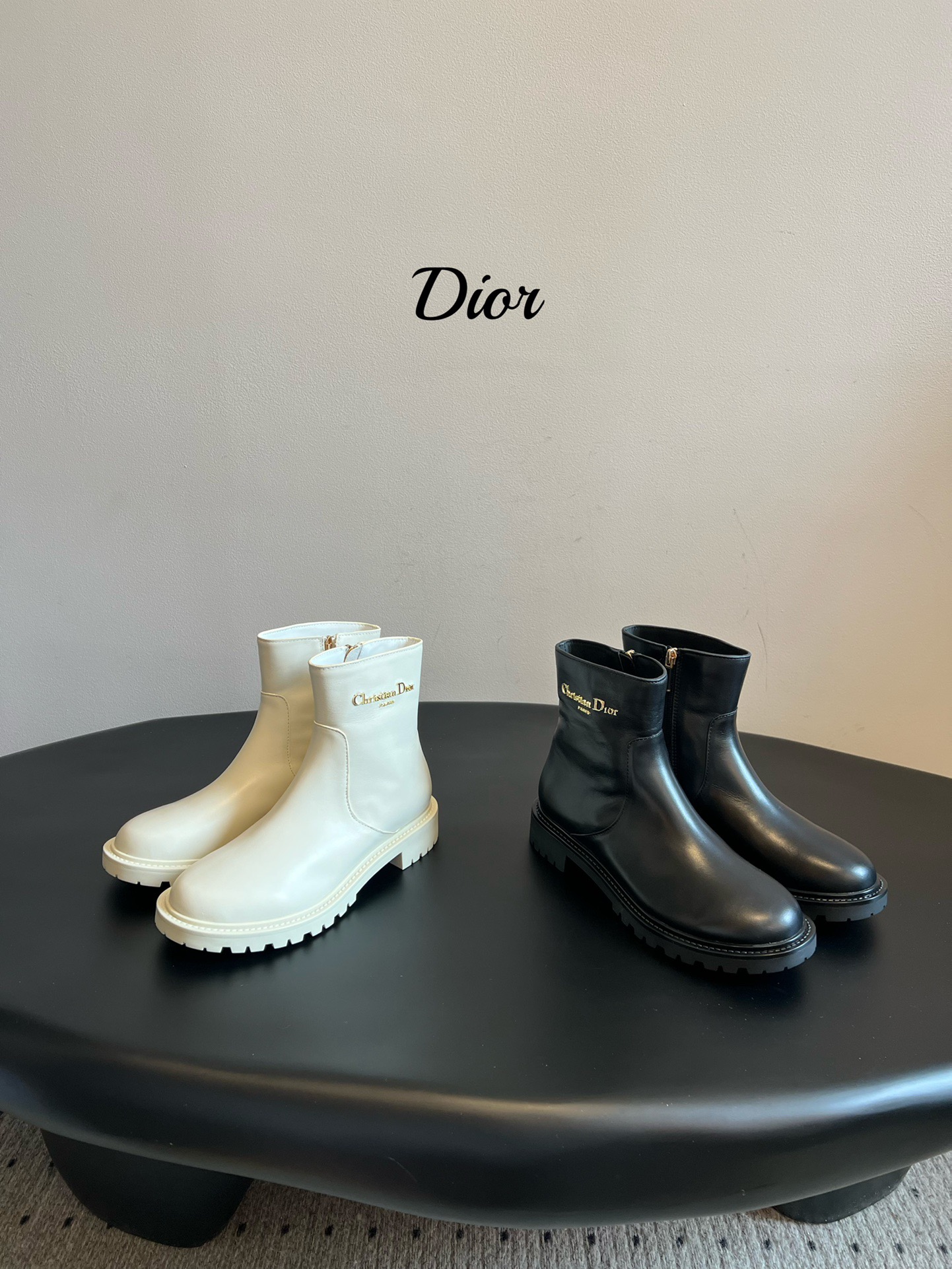 Dior 디올 레더 앵클 첼시 부츠 1