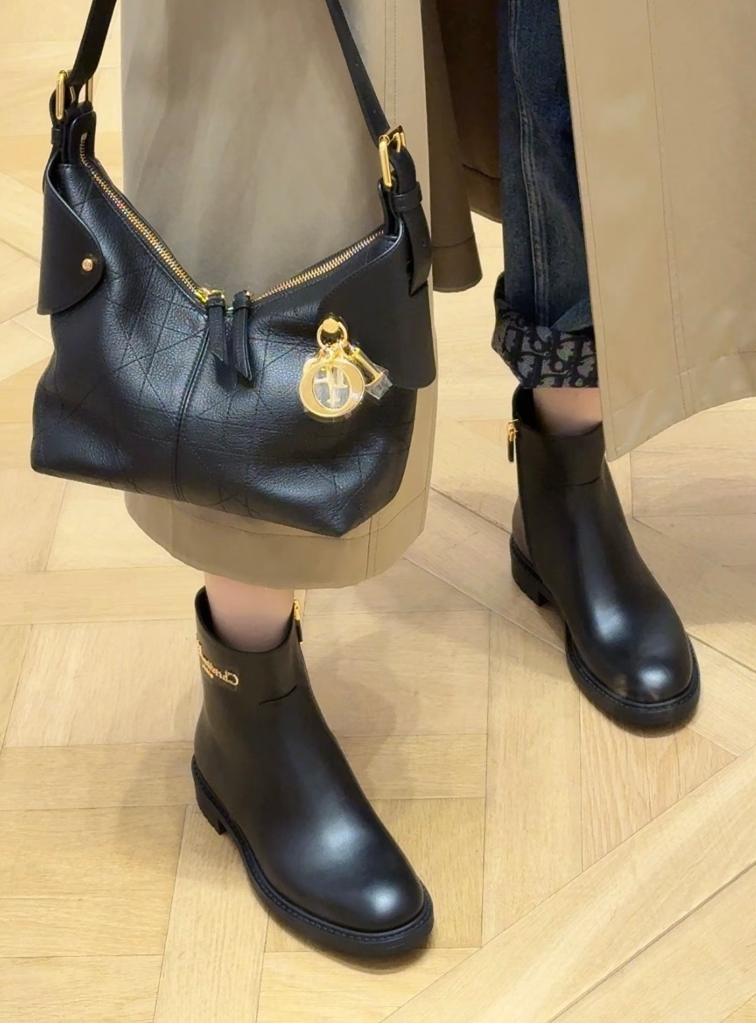 Dior 디올 레더 앵클 첼시 부츠 2