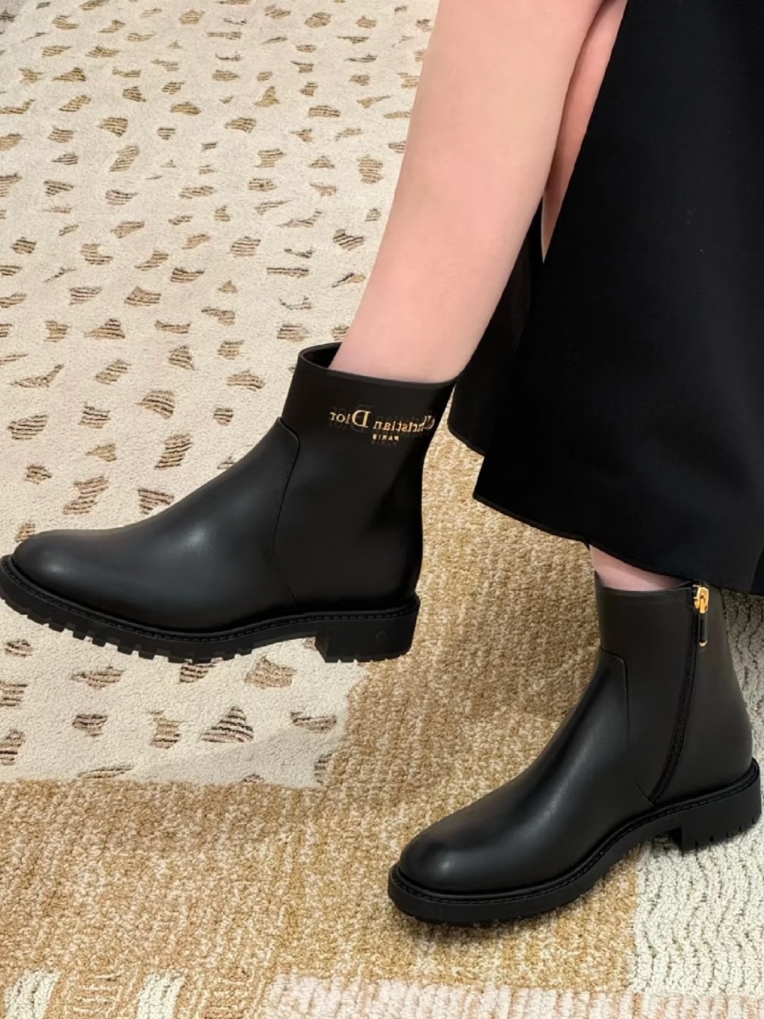 Dior 디올 레더 앵클 첼시 부츠 3