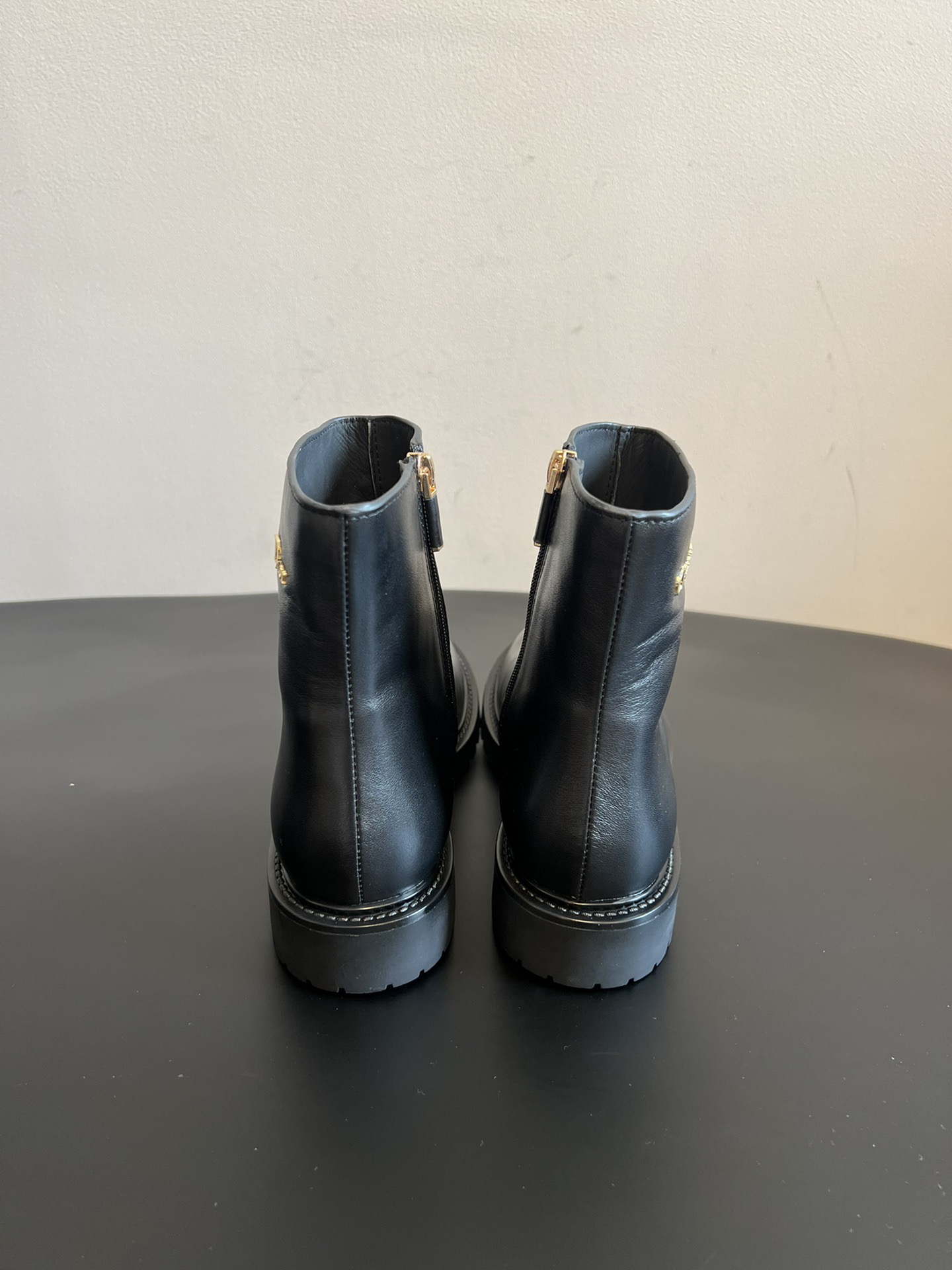 Dior 디올 레더 앵클 첼시 부츠 7