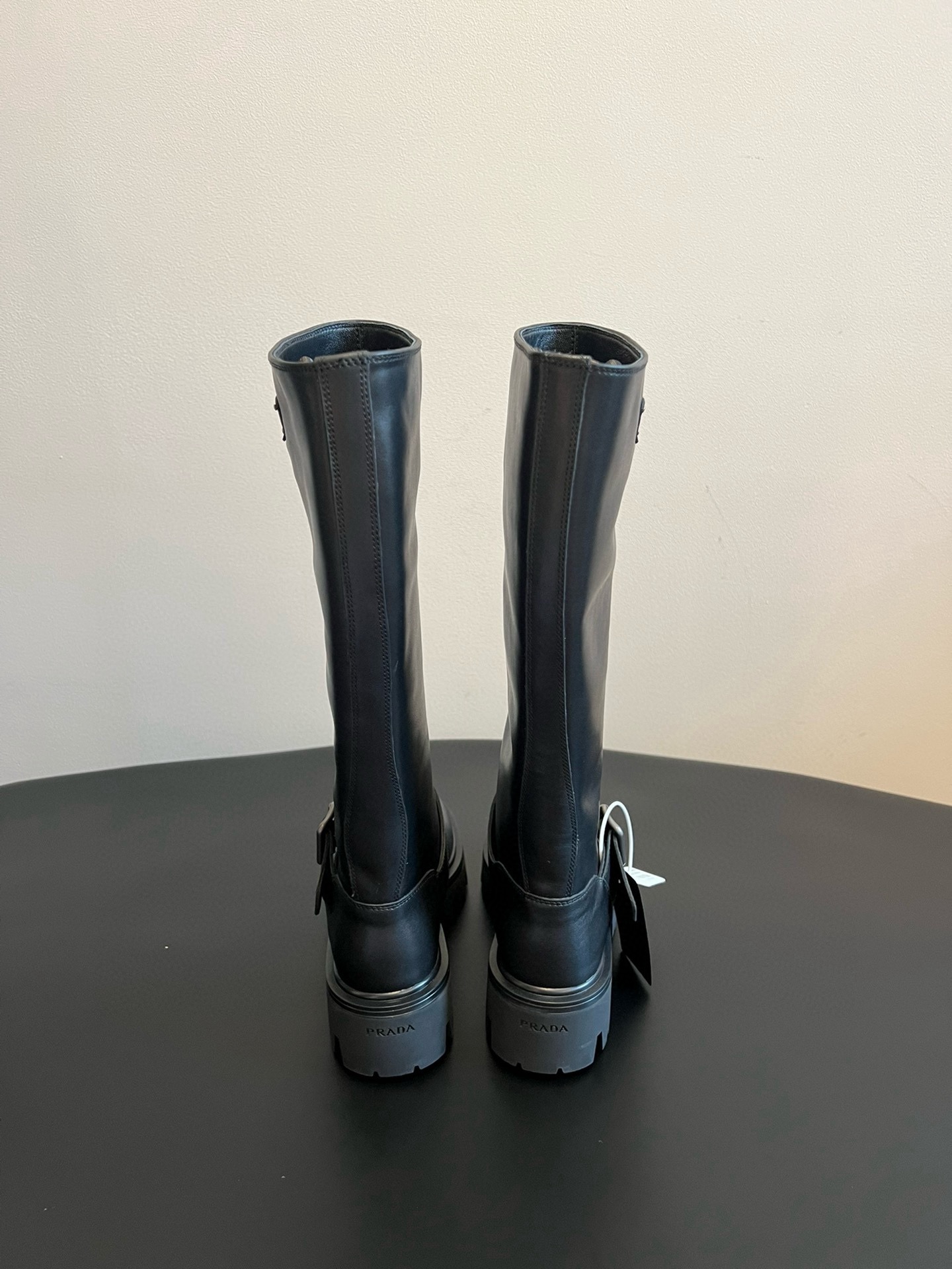 Prada 프라다 모노크롬 러버솔 레더 롱부츠 4