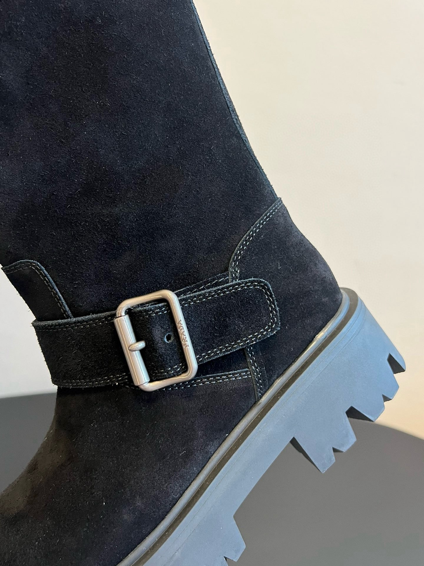 Prada 프라다 모노크롬 러버솔 레더 롱부츠 6