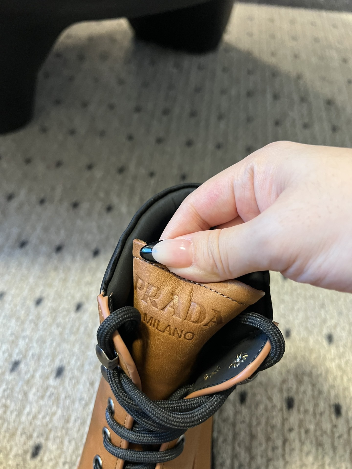 PRADA 프라다 플랫폼 레더 레이스업 앵클부츠 8