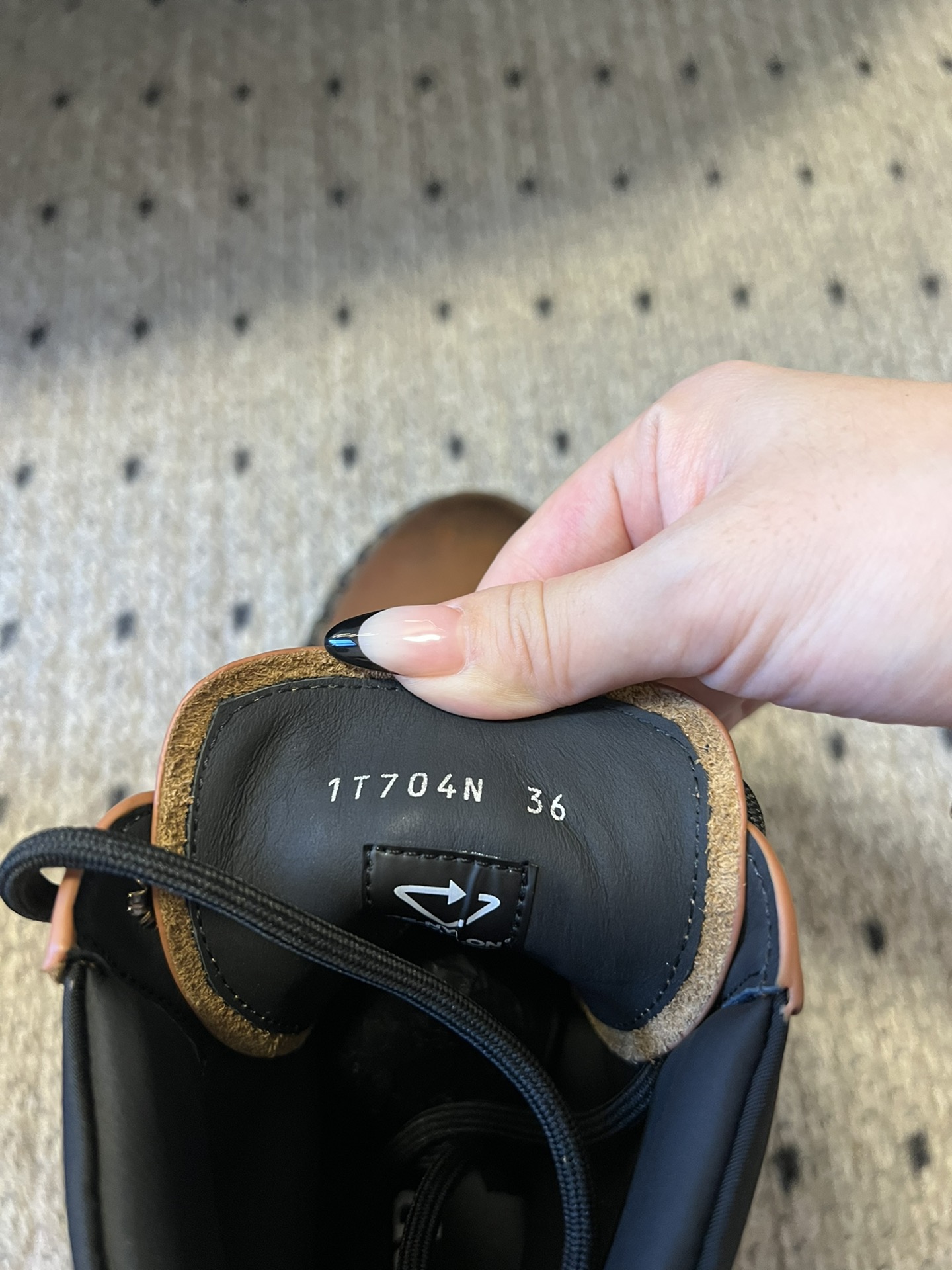 PRADA 프라다 플랫폼 레더 레이스업 앵클부츠 9