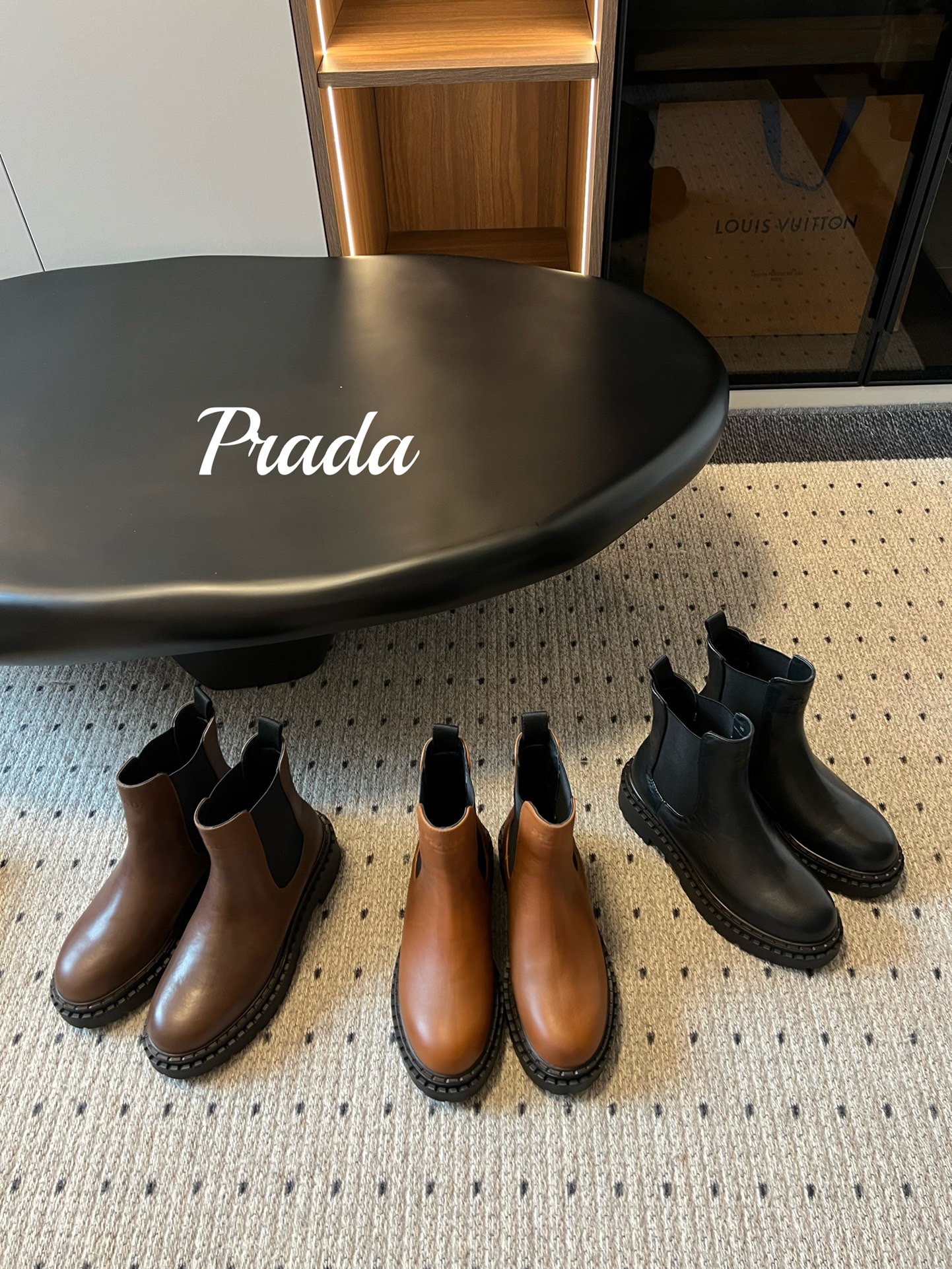 PRADA 프라다 러버솔 첼시 부츠 1