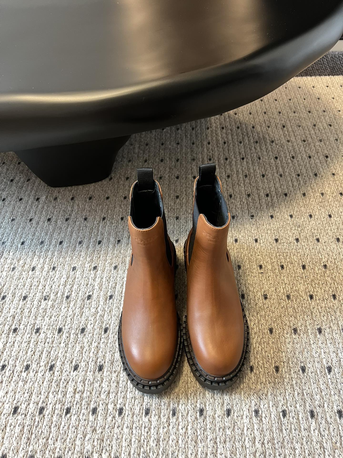 PRADA 프라다 러버솔 첼시 부츠 4