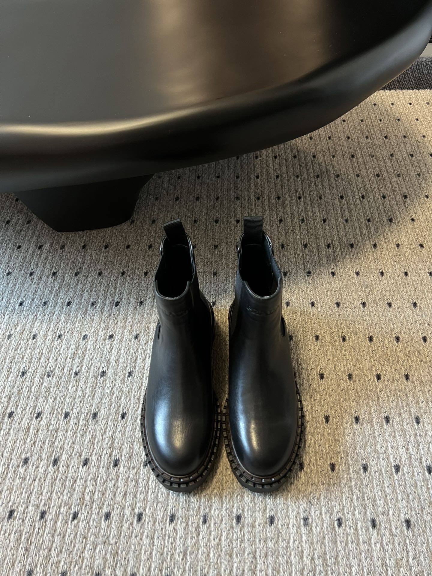 PRADA 프라다 러버솔 첼시 부츠 4