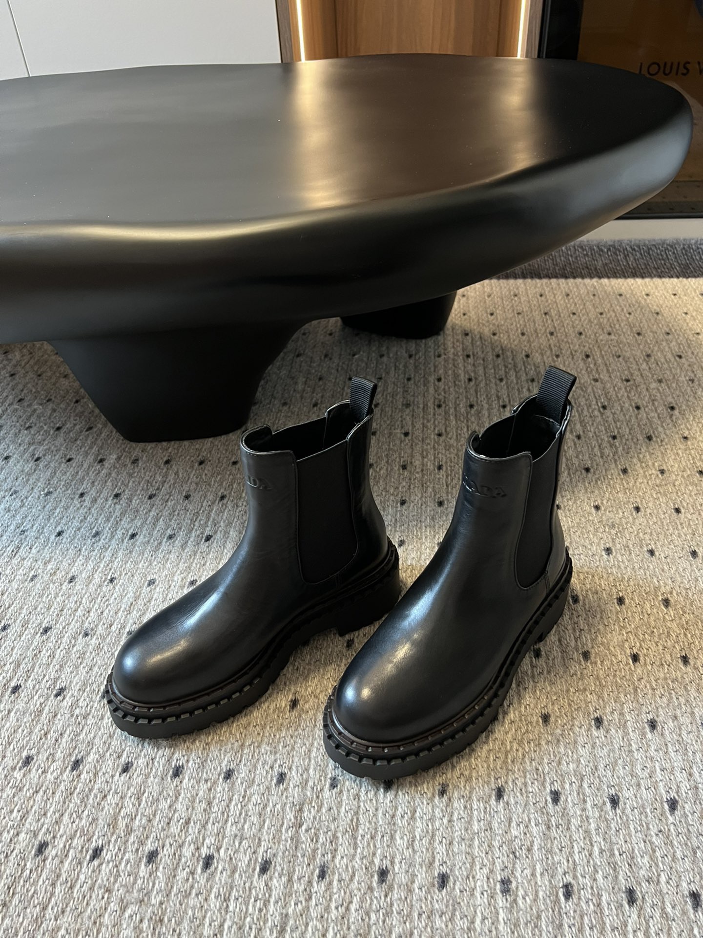 PRADA 프라다 러버솔 첼시 부츠 11